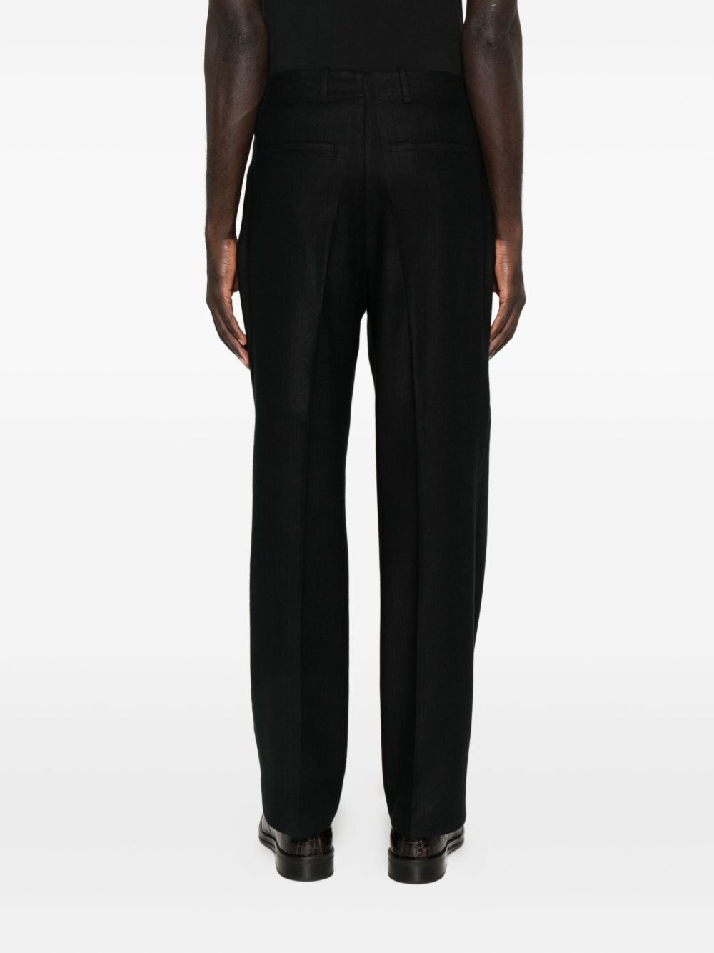 Borrowed trousers - 4