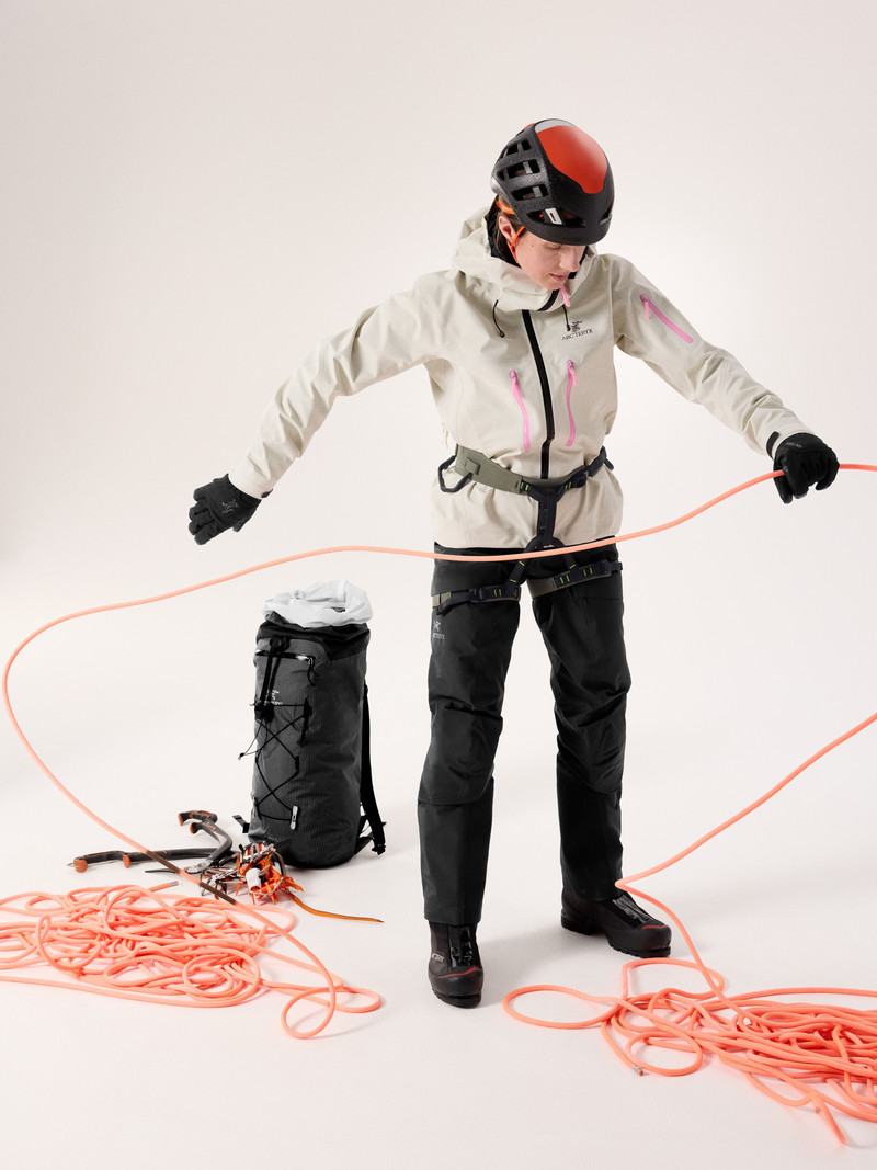 Arc'teryx Alpha SV Jacket outlook