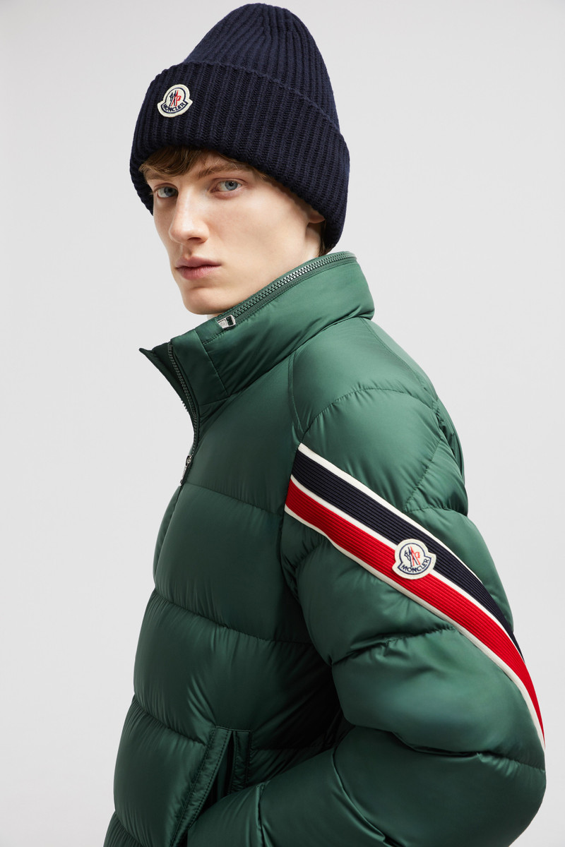 Moncler Wool & Cashmere Beanie outlook