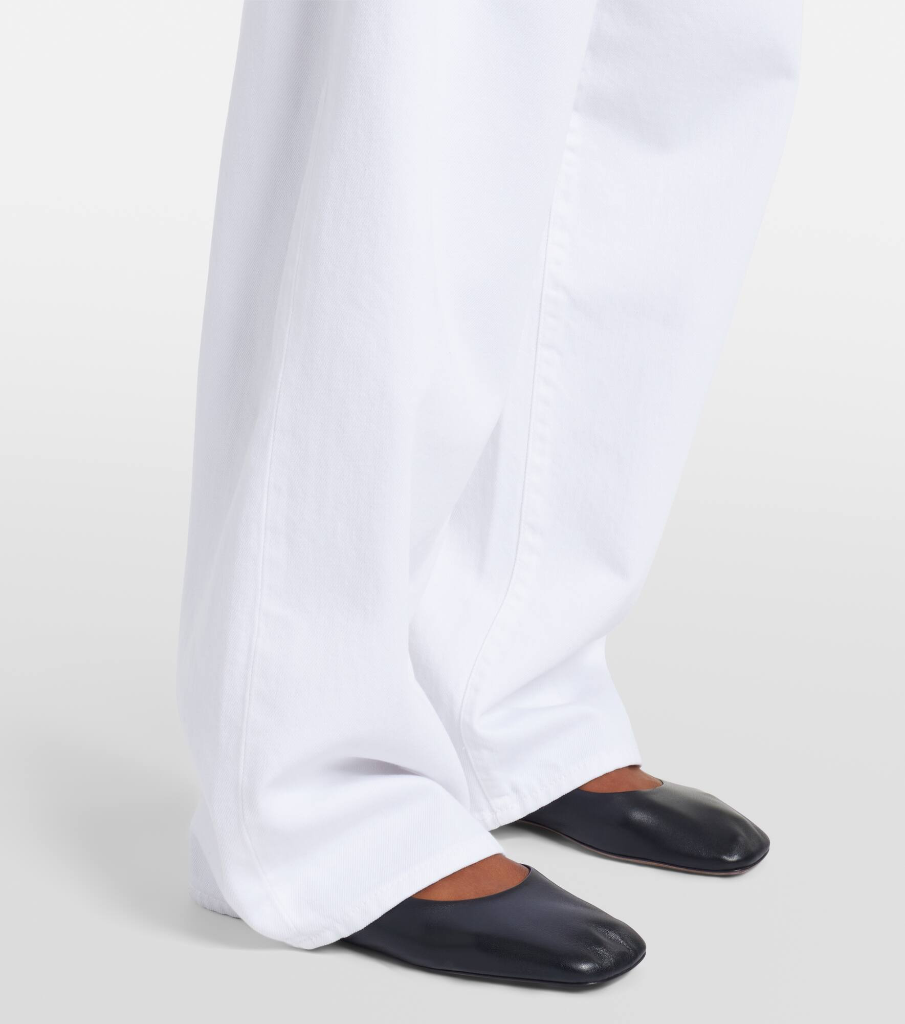 Low-rise wide-leg jeans - 5