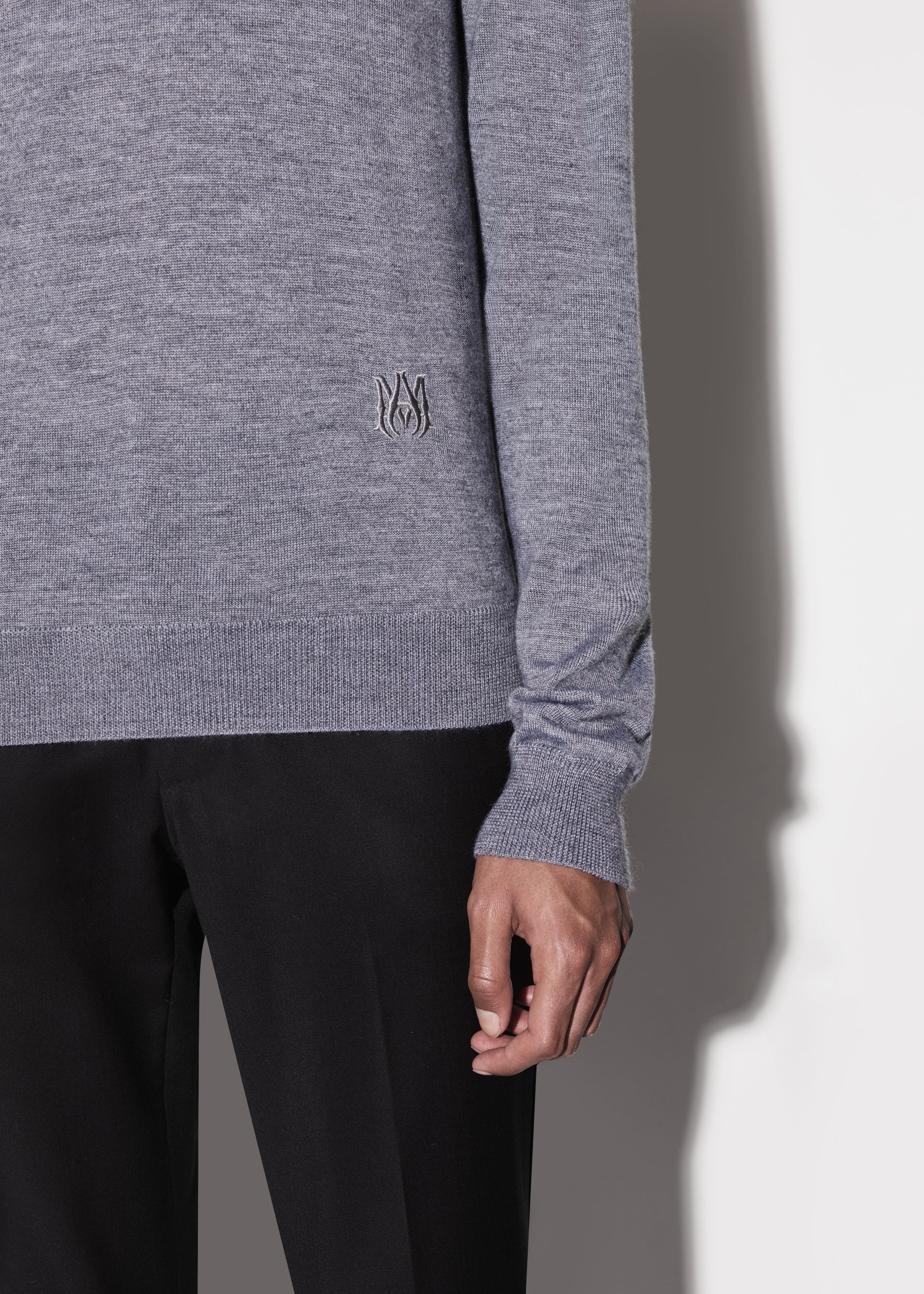 M.A. EMBROIDERED CREW - 6