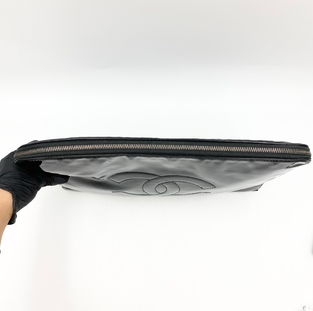Chanel No.4 Black Patent Leather Big CC Clutch - 5