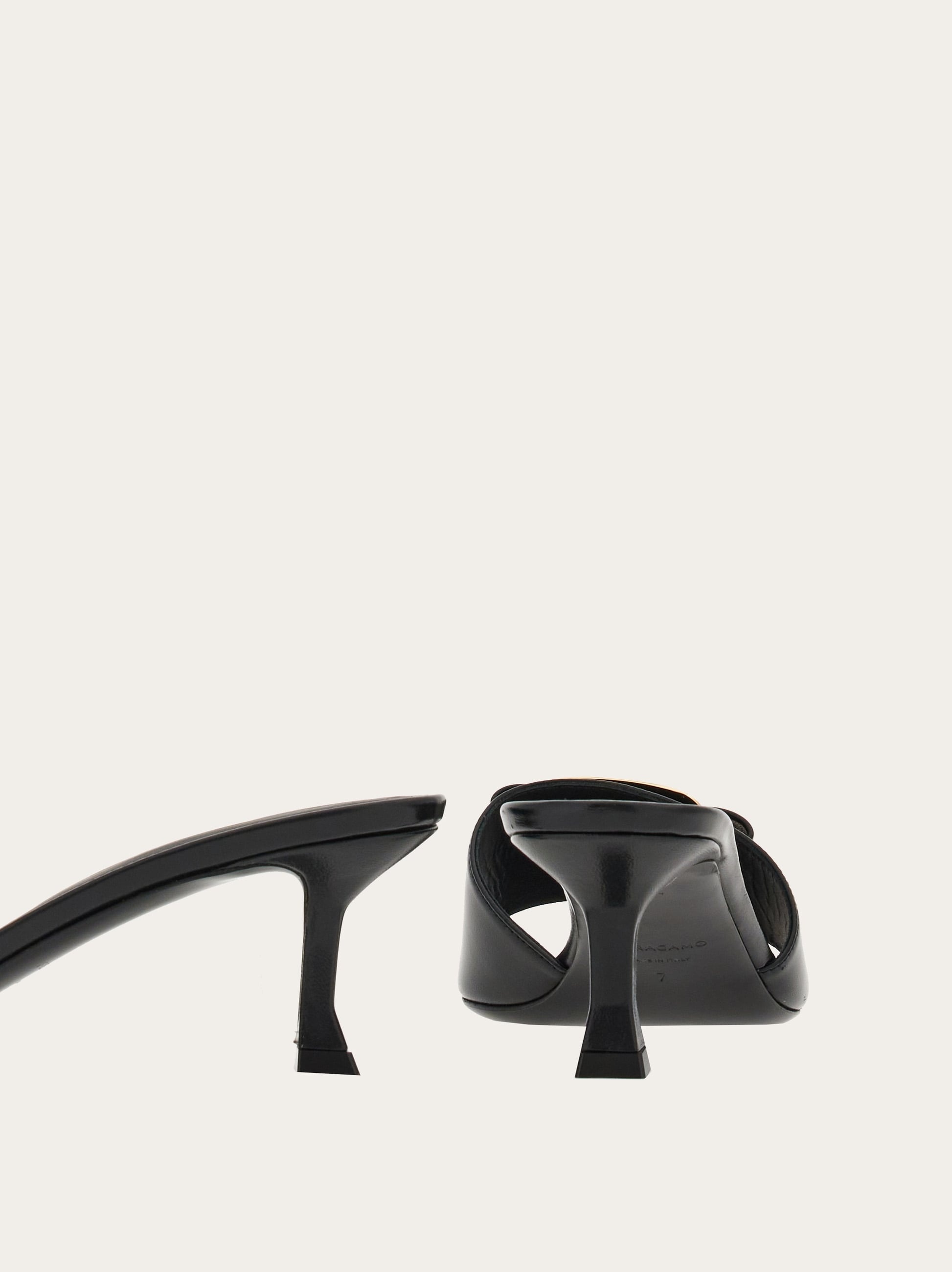 FERRAGAMO New Vara plate slide | REVERSIBLE
