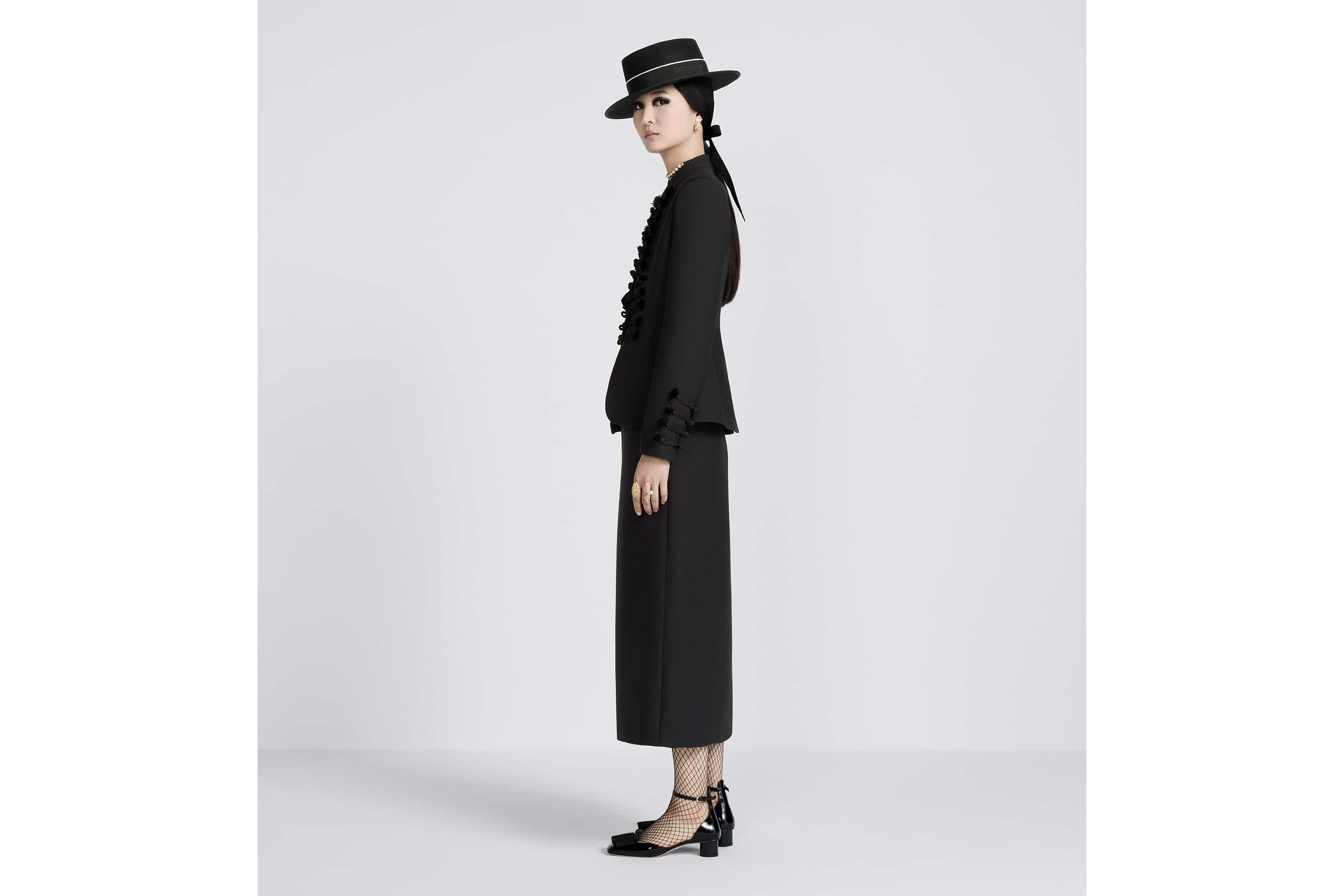 Mid-Length Skirt with Belt - 5