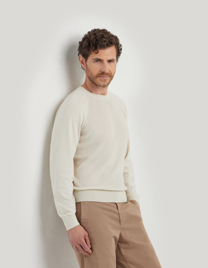 CREAM LONG-SLEEVE CREWNECK IN SMOOTH COTTON-SILK BLEND 3