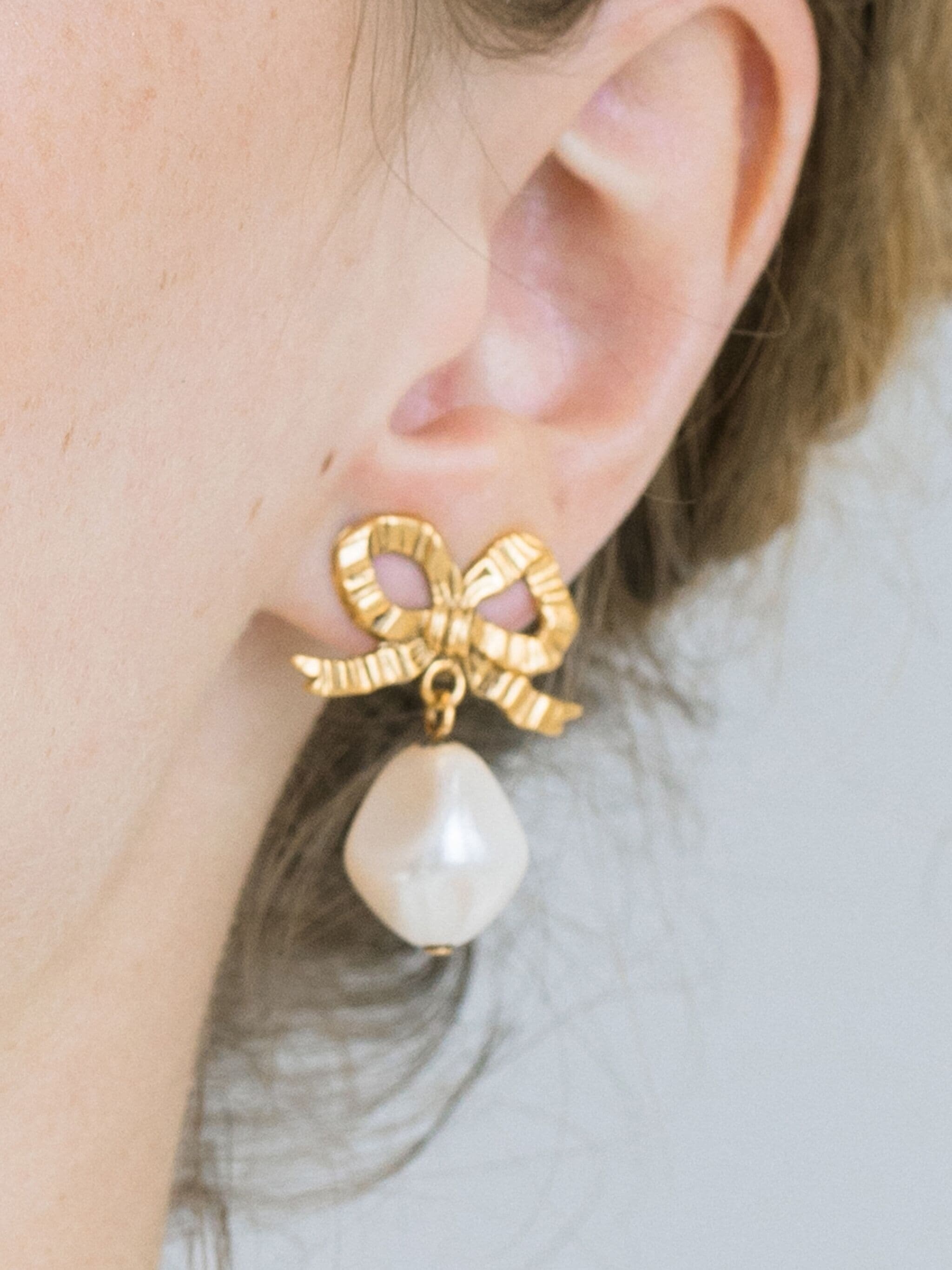 Khloe pearl drop earrings - 2