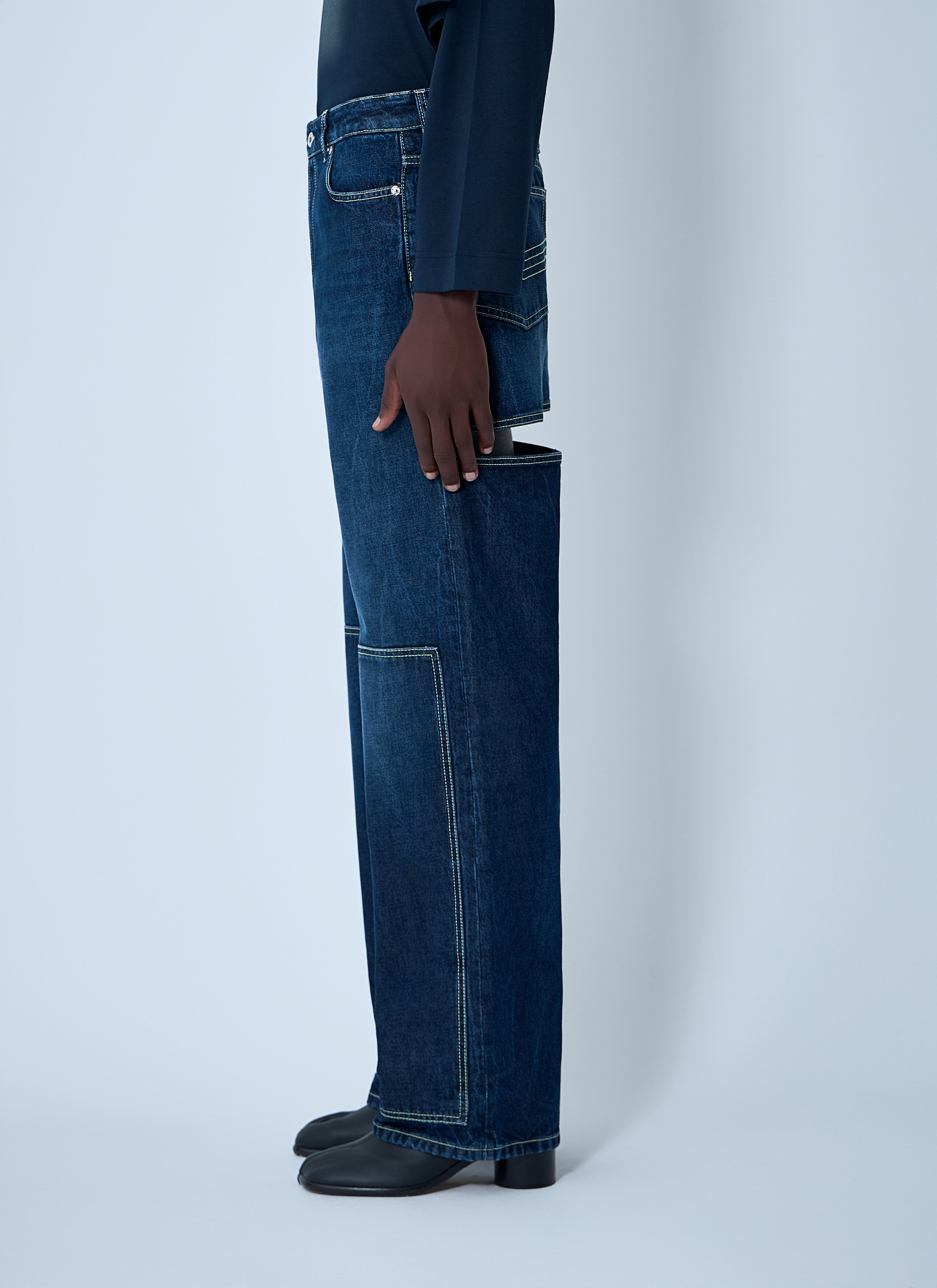 Cut-Out Jeans - 3