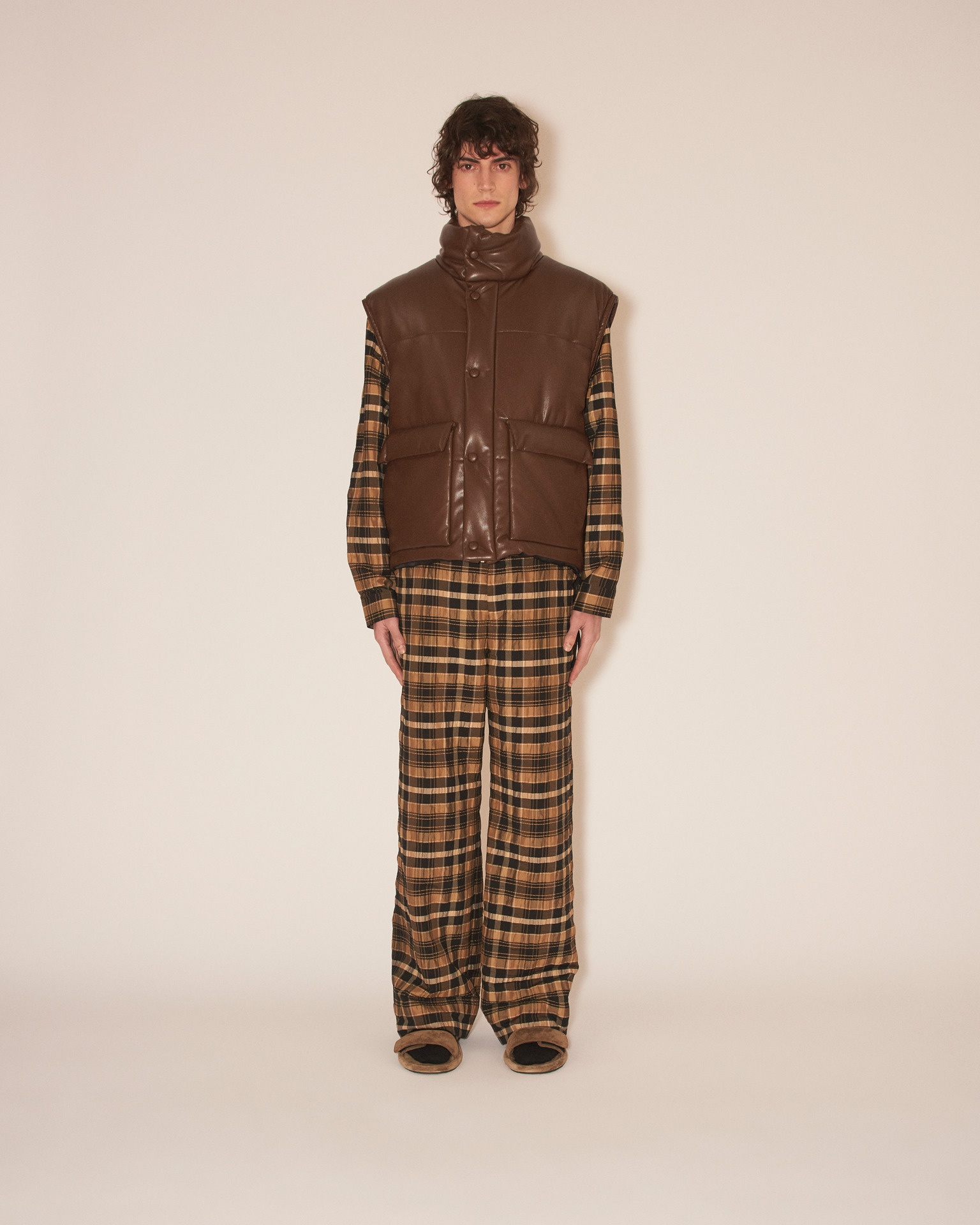 JOVAN - Cropped puffer vest - Dark brown - 2