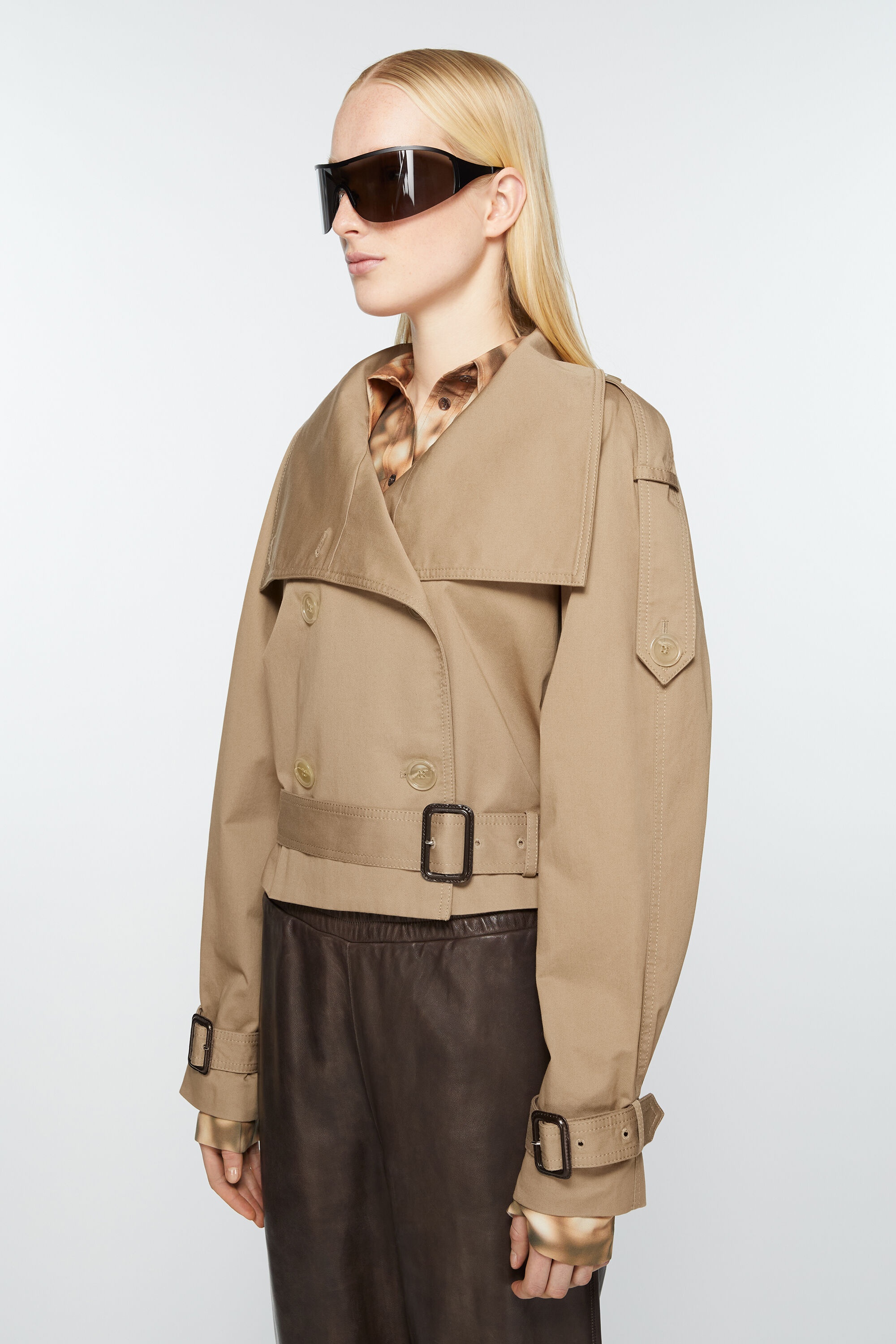 Double-breasted trench jacket - Cold beige - 3
