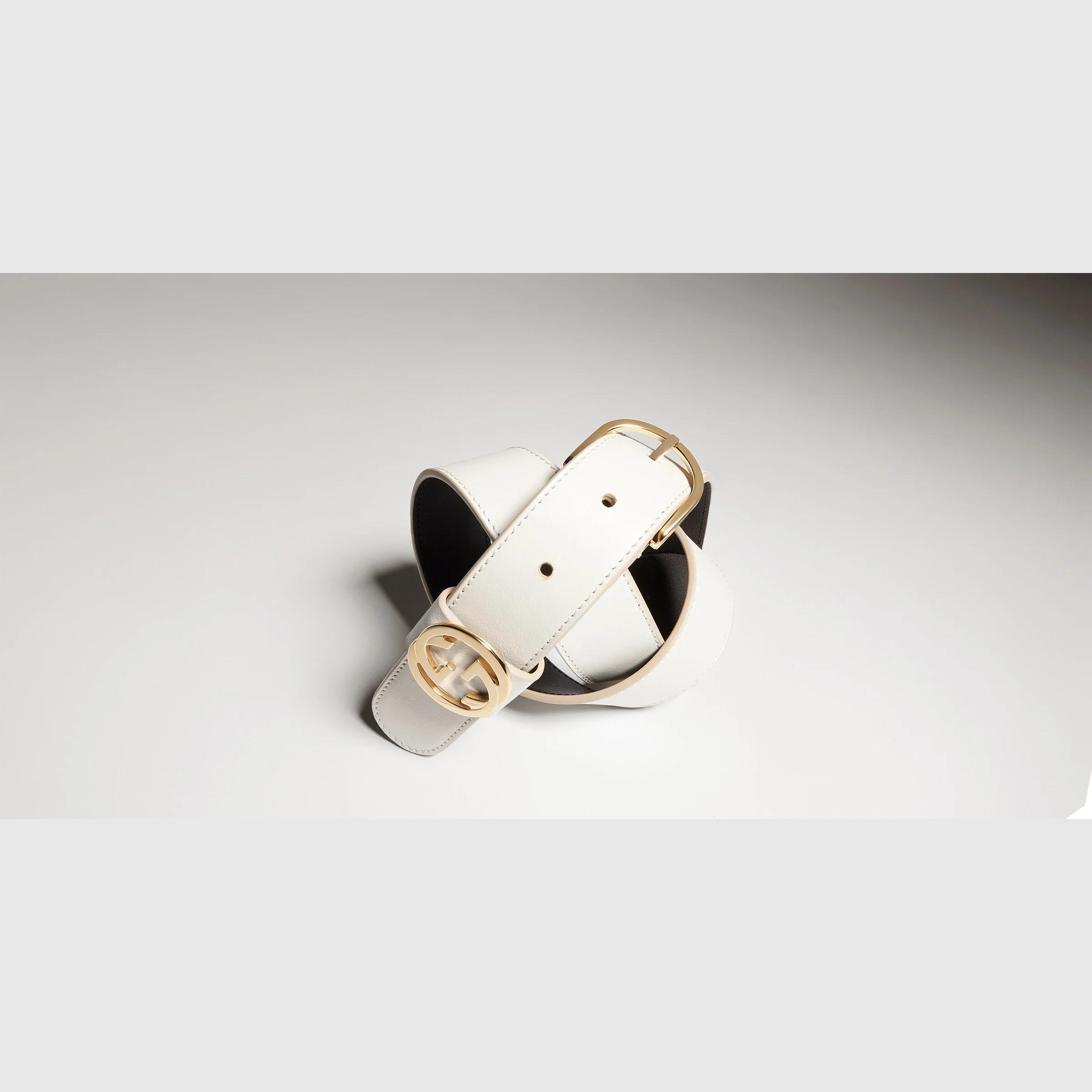 Belt with round buckle - 1