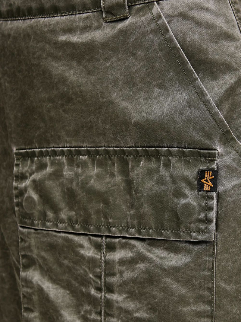 logo-detail cargo skirt 4
