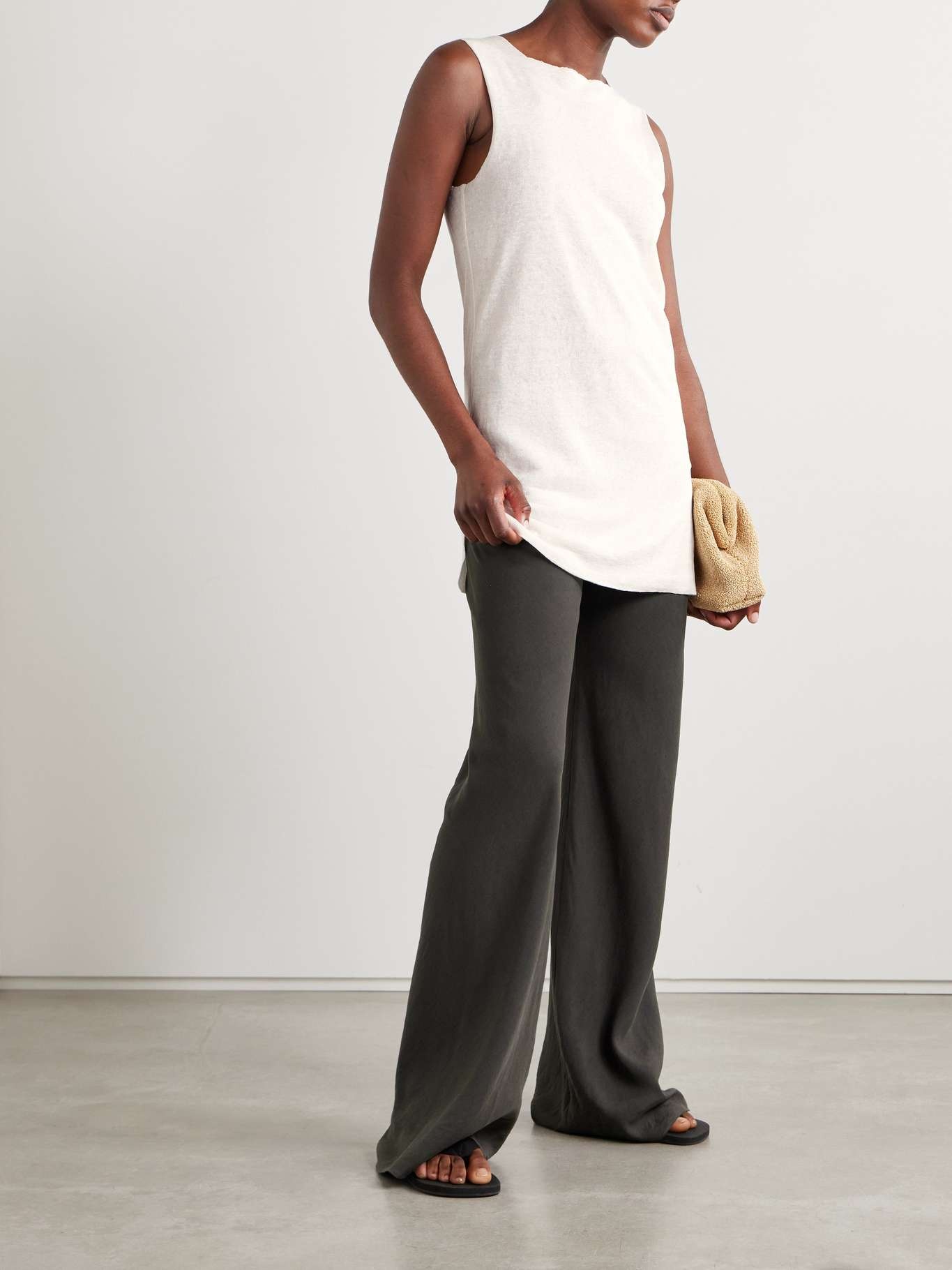 Tシャツ・カットソー [The Row] Jaylen Top in Linen and Cotton Jaylen Top White in Linen and Cotton – The Row