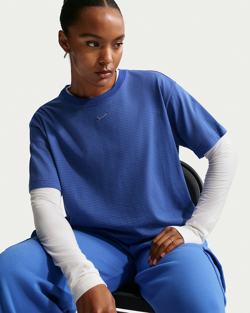 Nike Sportswear Women's Oversized Striped T-Shirt 3