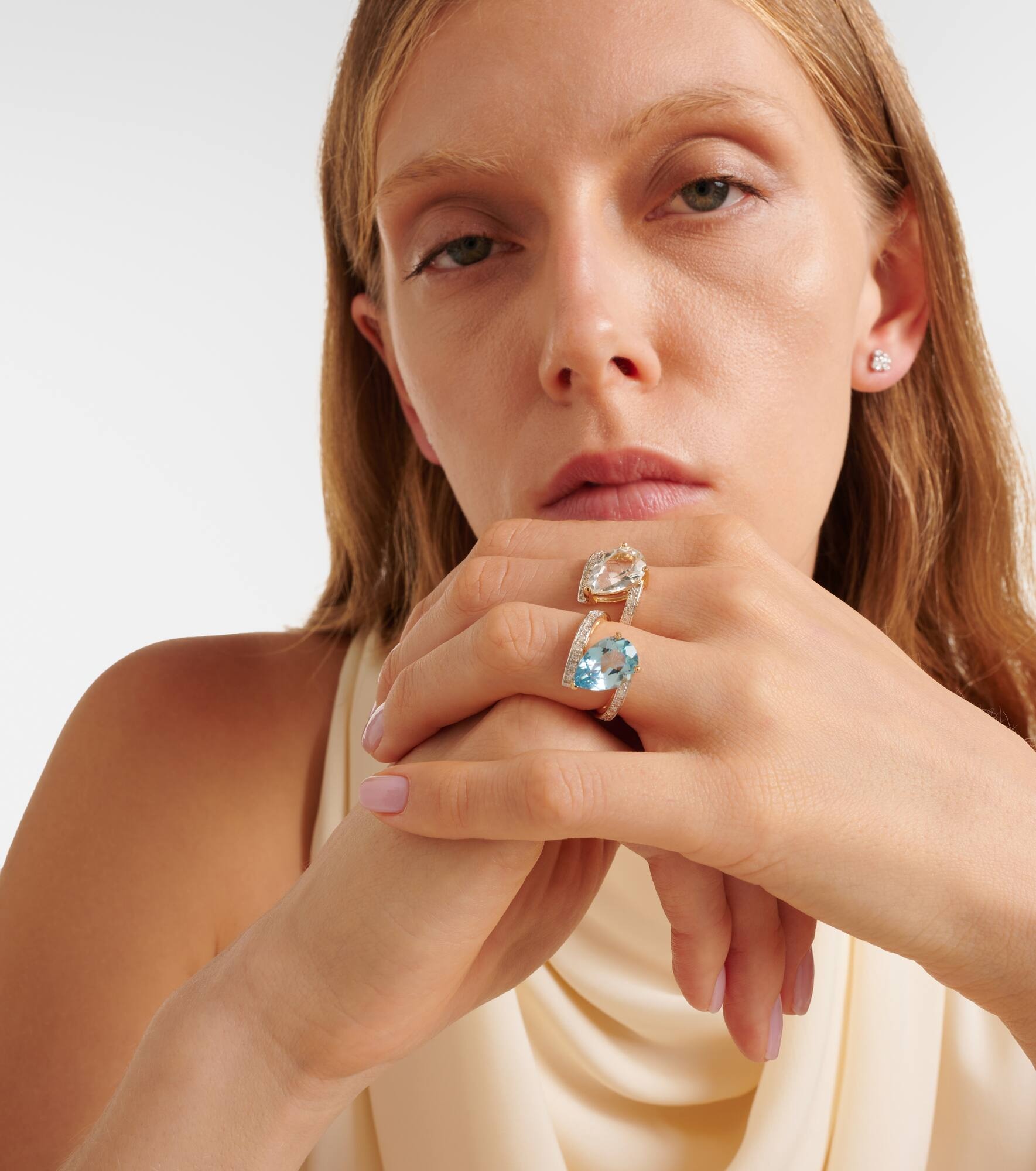 Slanted 14kt gold ring with topaz and diamonds - 2