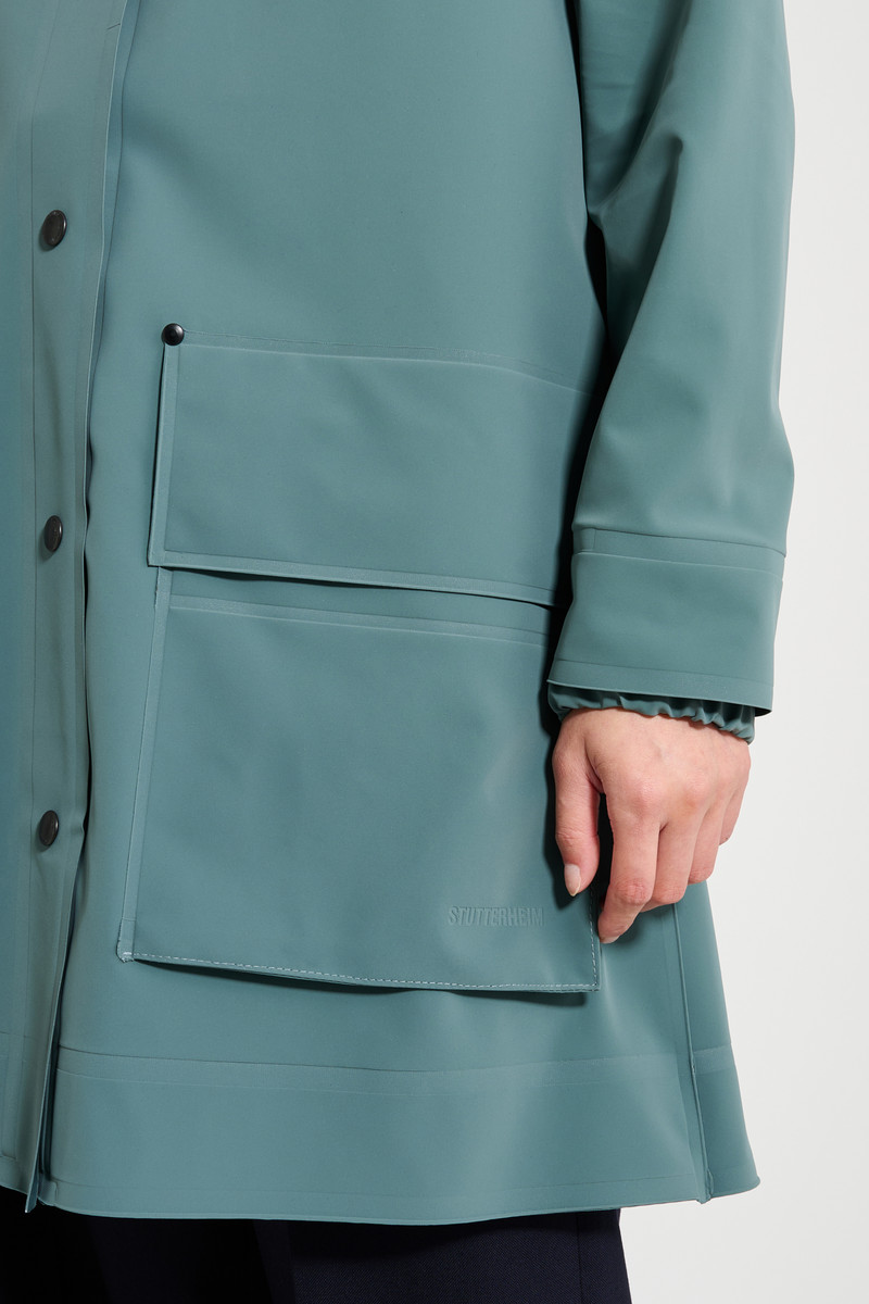 Stutterheim Mosebacke 15 Raincoat Moon Rock outlook