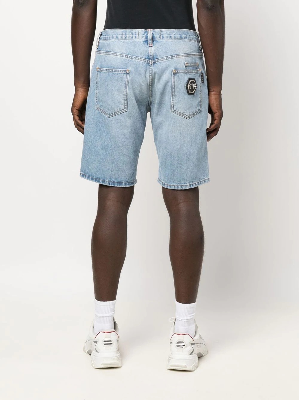 knee-length denim shorts - 4