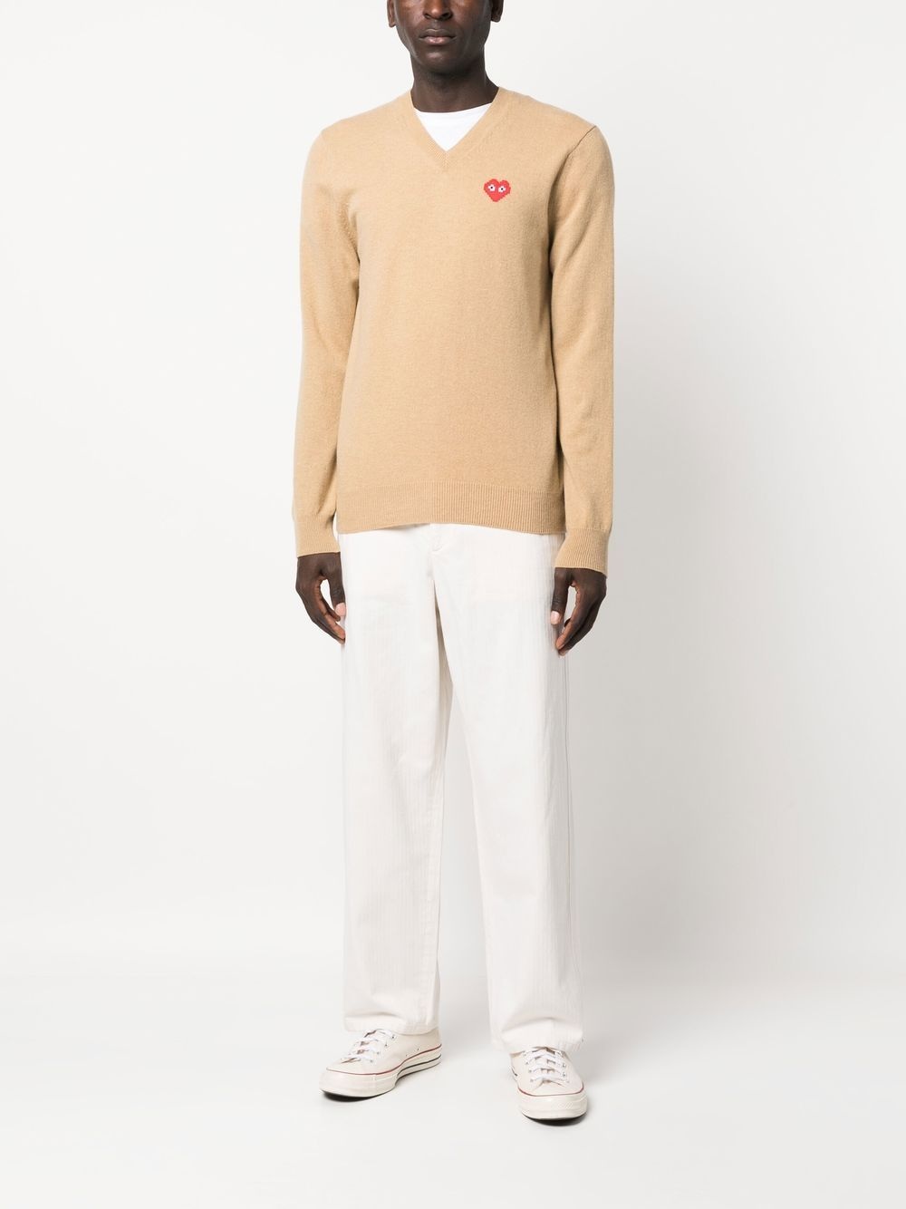heart-patch V-neck sweater - 2