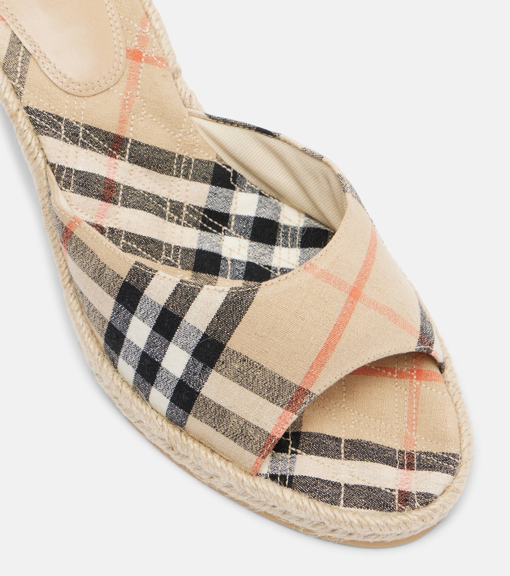 Burberry Check espadrille wedges - 5