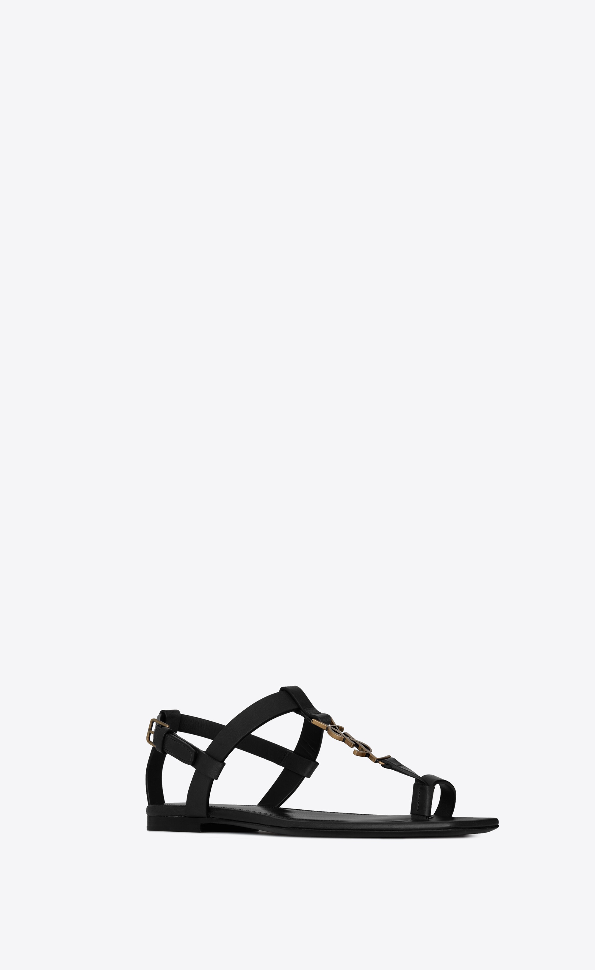 cassandra flat sandals in smooth leather with gold-tone monogram - 3