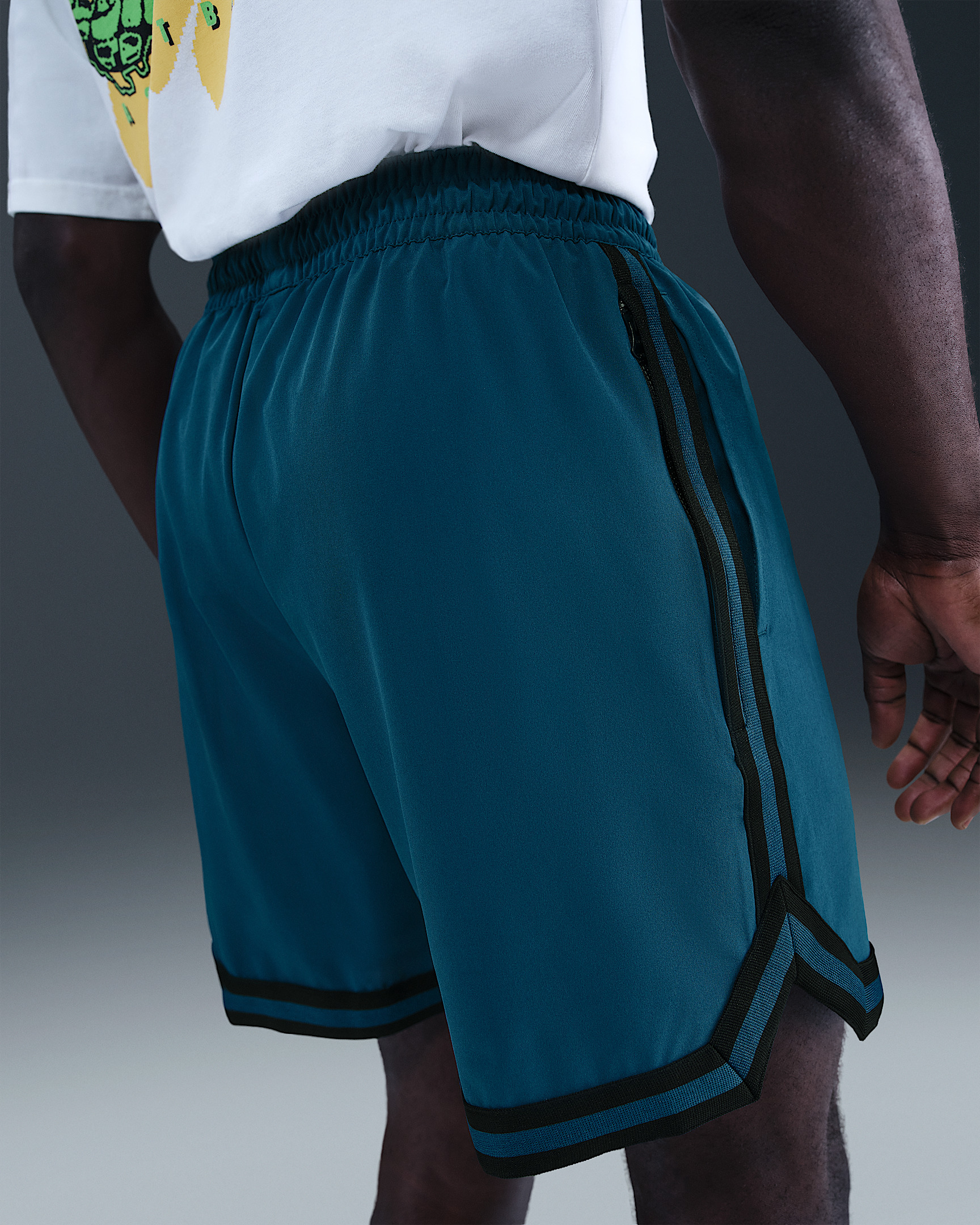 Nike DNA Men's Dri-FIT 6" UV Woven Basketball Shorts - 3