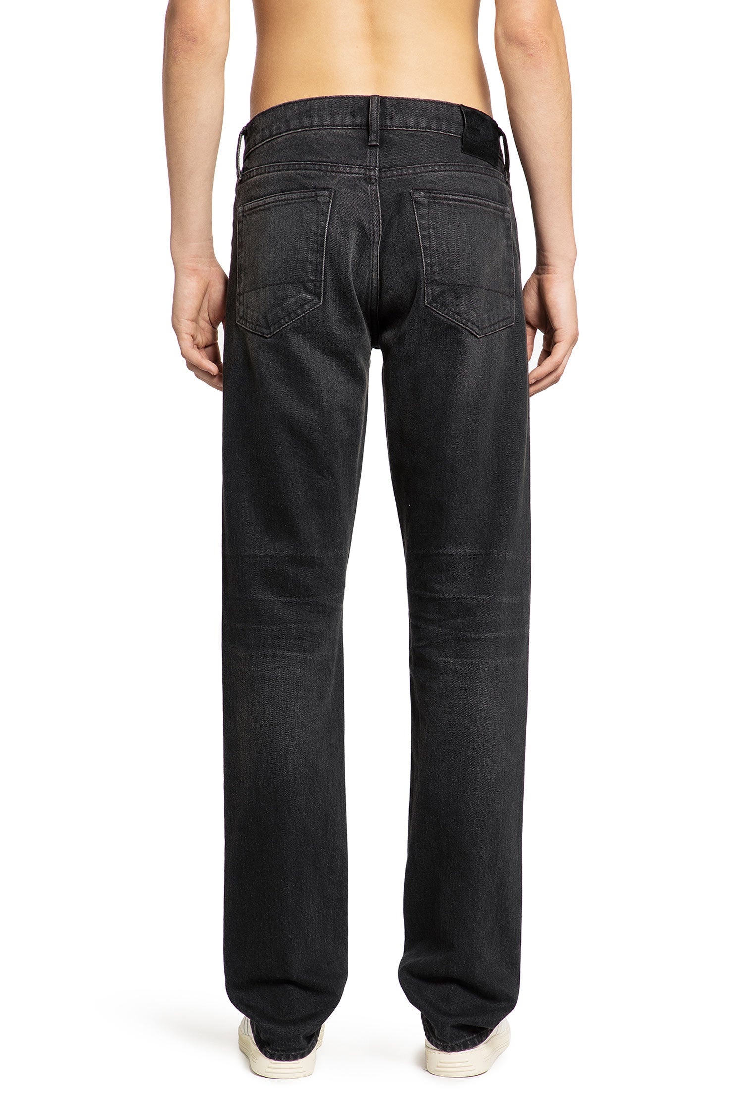Distressed-Straight-Leg-5-Pocket-Jeans - 3