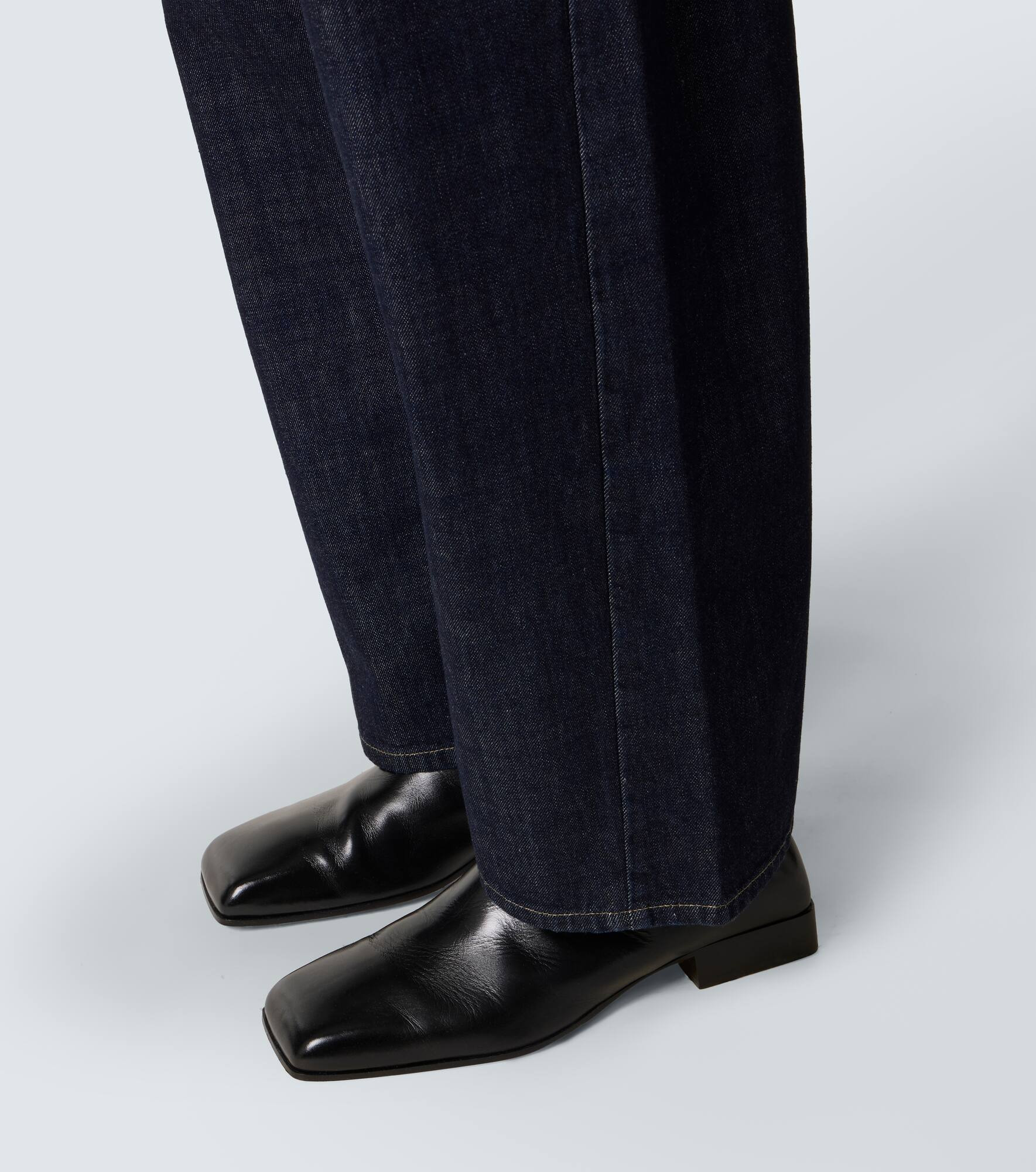 Wide-leg jeans - 6