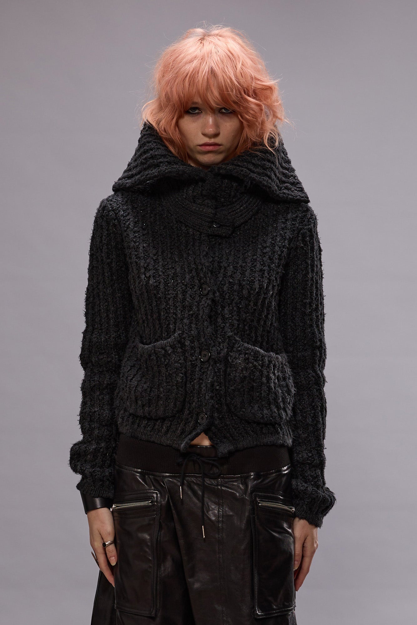 HIGH NECK SHRUNKEN CARDIGAN - WASHED BLACK - 2