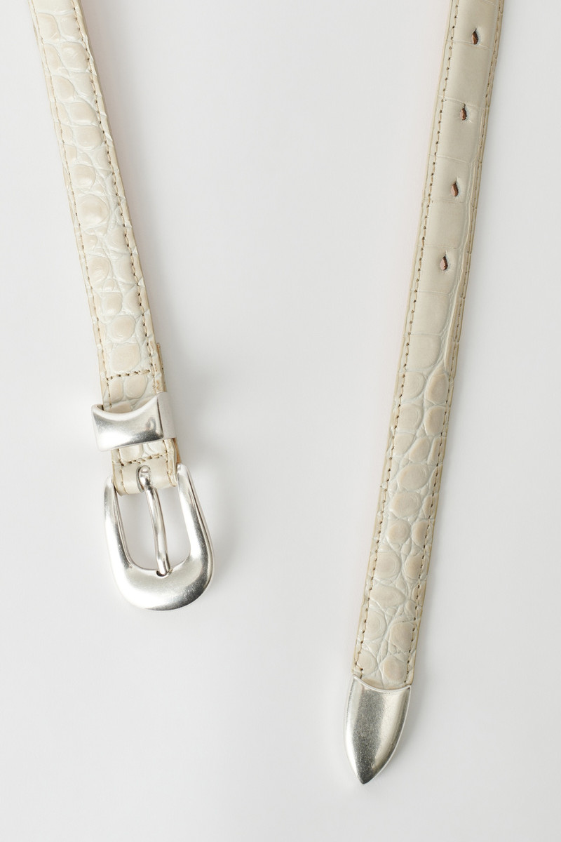 Our Legacy 2 cm Belt Vanilla Croc Bull Hide outlook