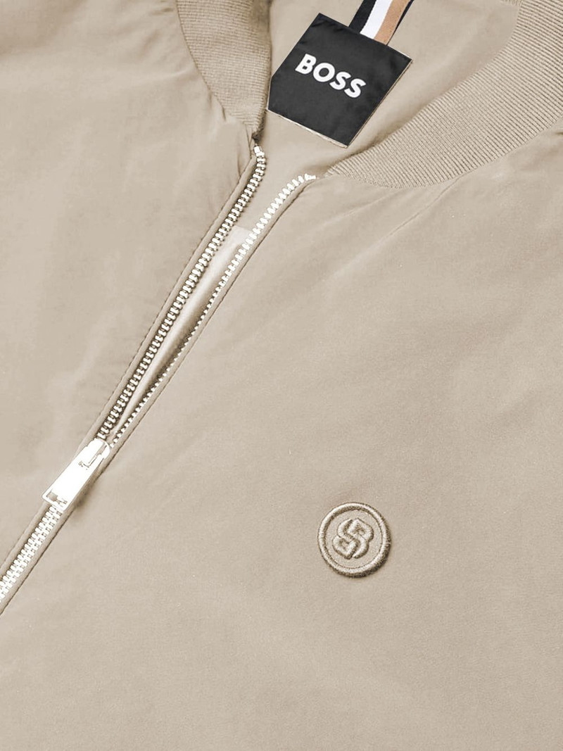 zip-up jacket 3