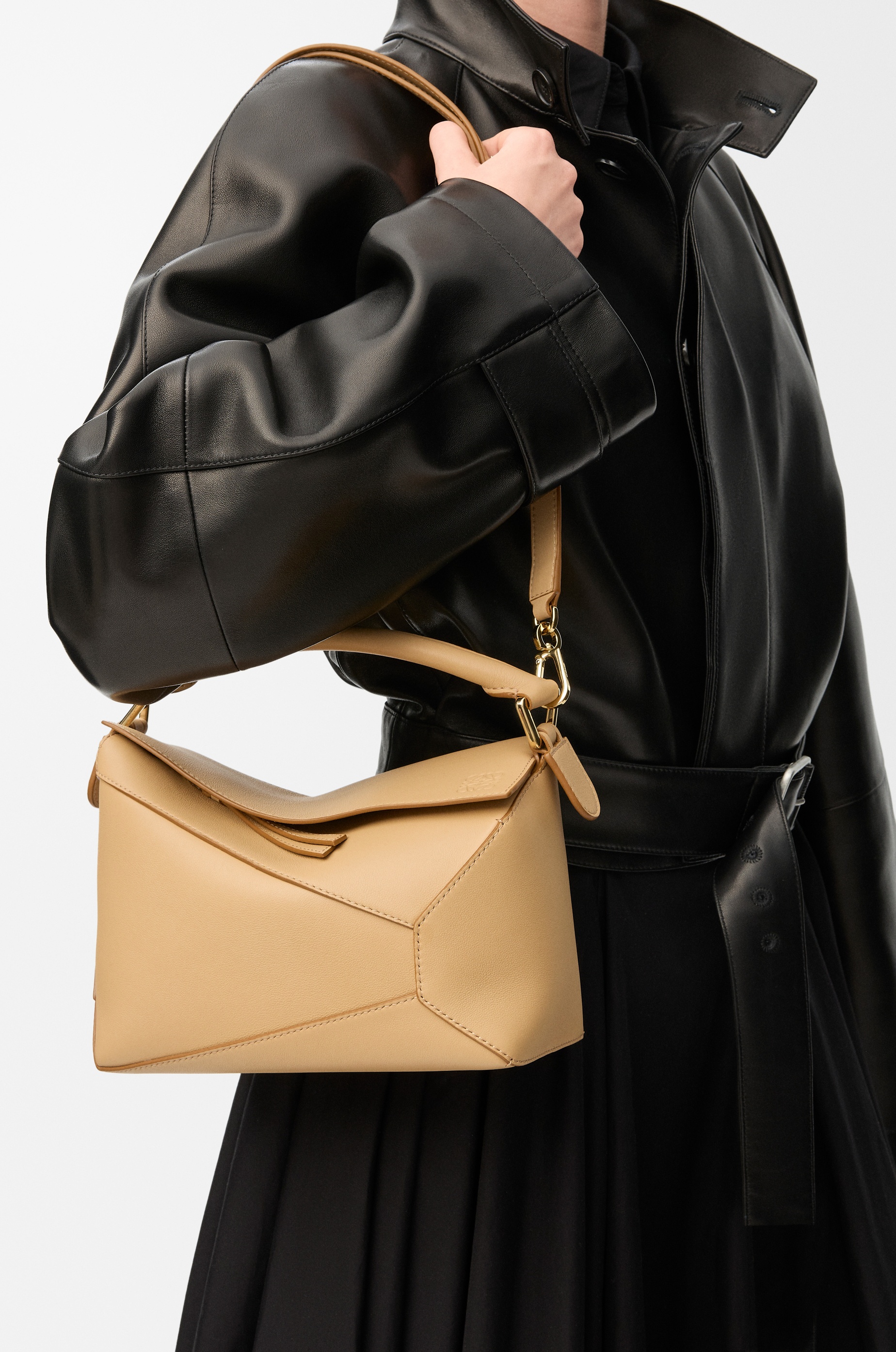 Small Puzzle Edge bag in classic calfskin - 2