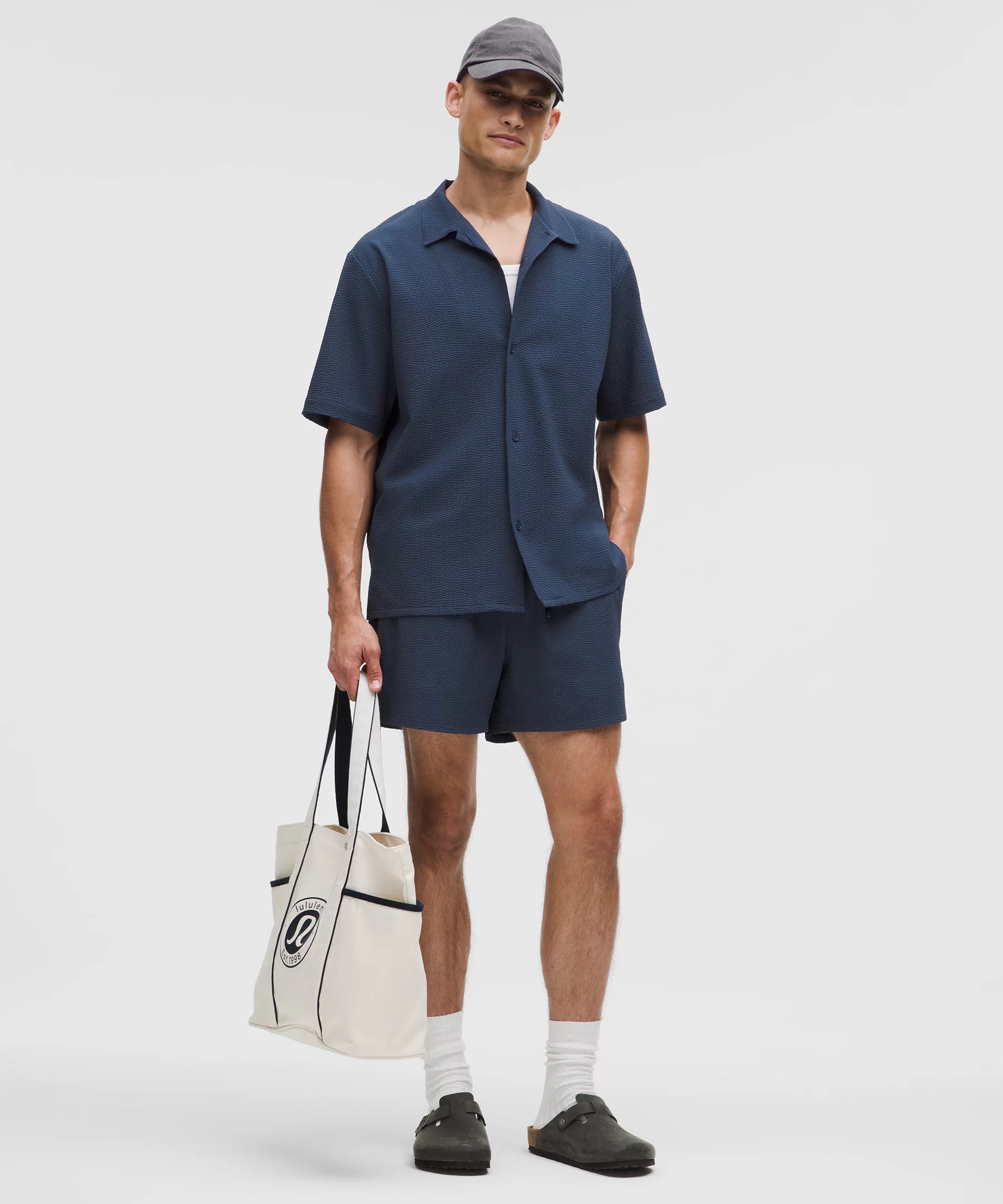 Textured Camp Collar Short-Sleeve Shirt - 2