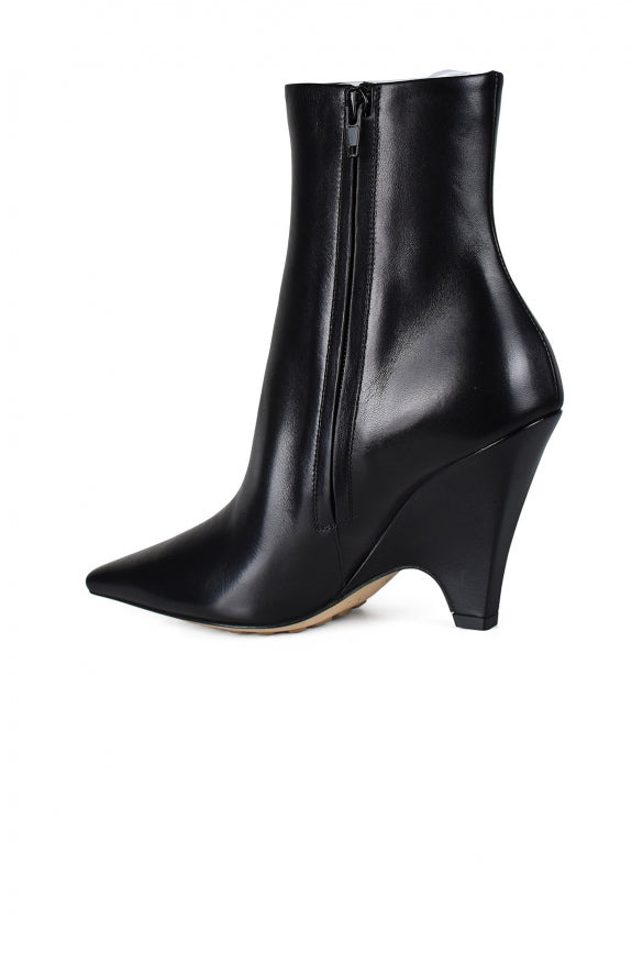 Bottega Veneta Women Punta Boots - 4
