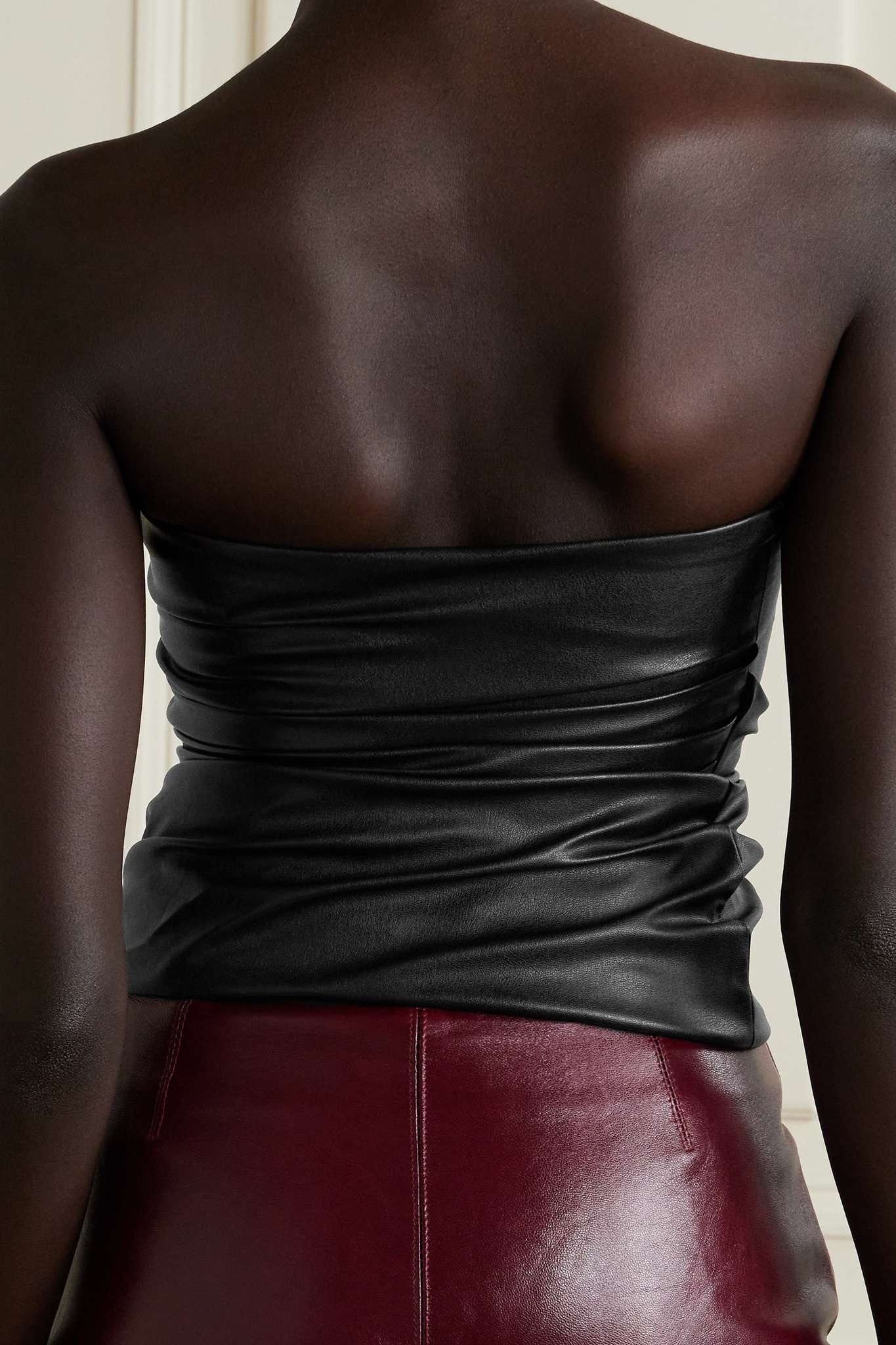 Strapless ruched vegan leather top - 3