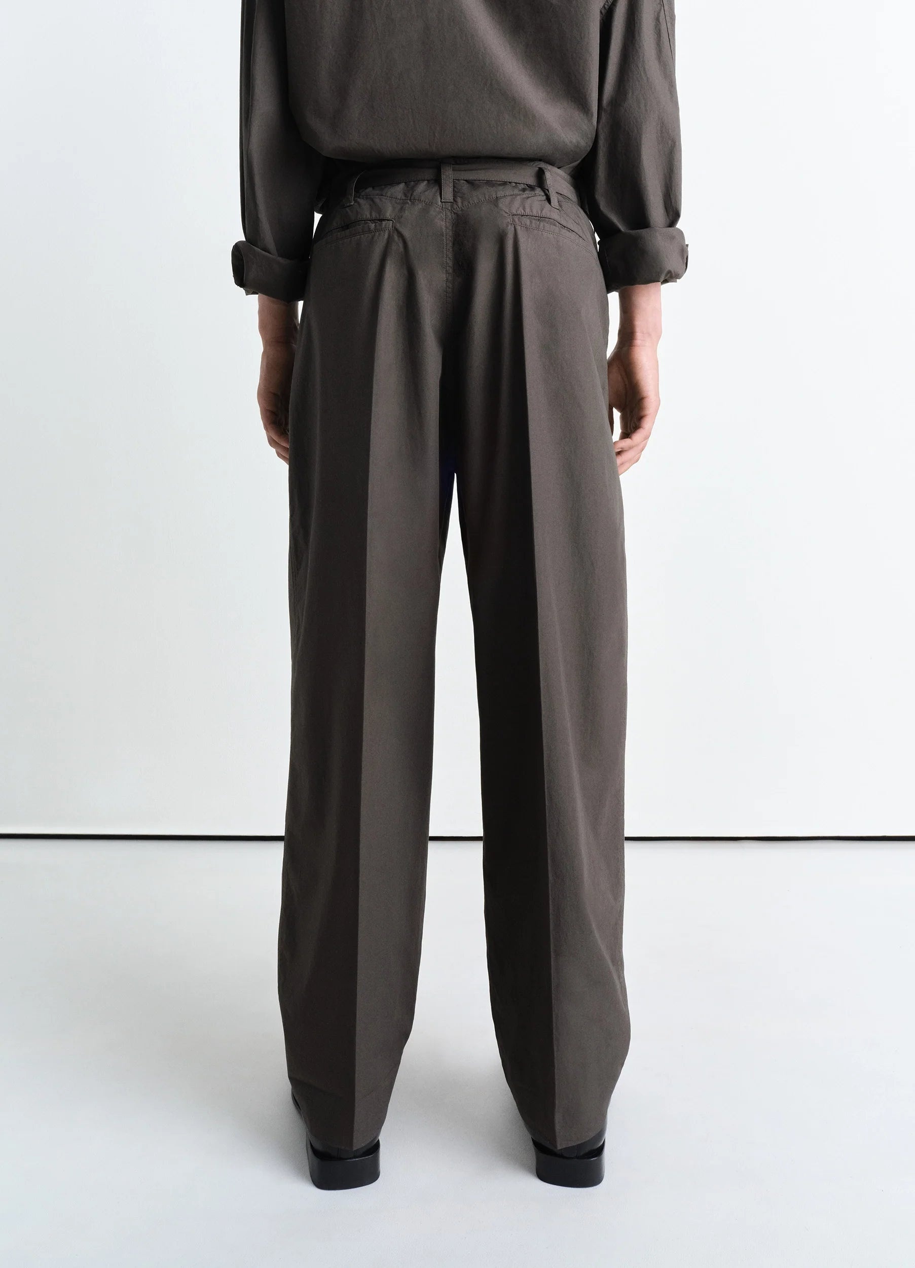 LEMAIRE BELTED PLEATED グレー ベルト付きパンツ Grey Melange Belted Pleated Pants | LEMAIRE