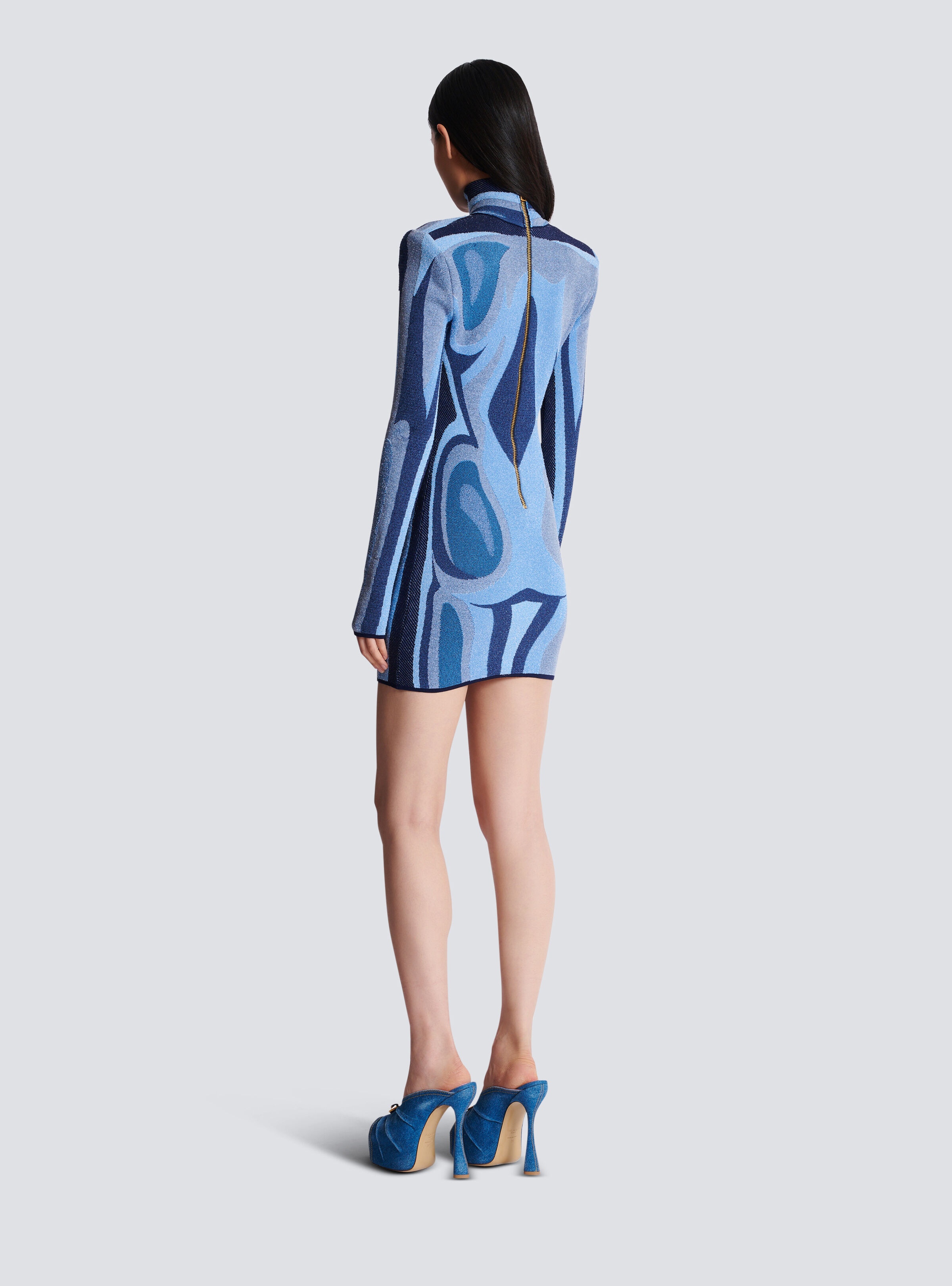 Jacquard knit dress with body motif - 4