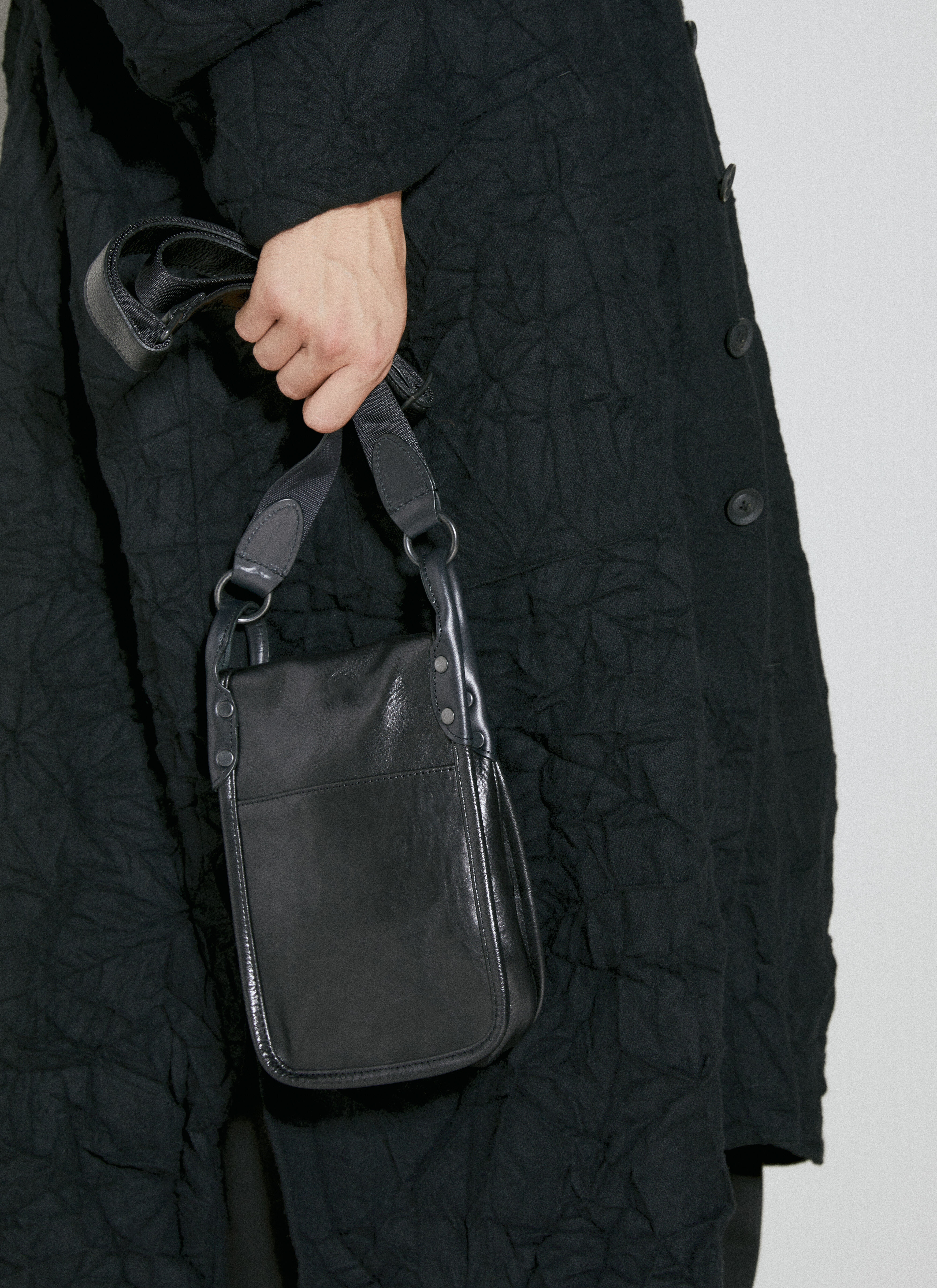 DRUM LEATHER FLAP SHOULDER BAG(FREE SIZE Black): Yohji Yamamoto