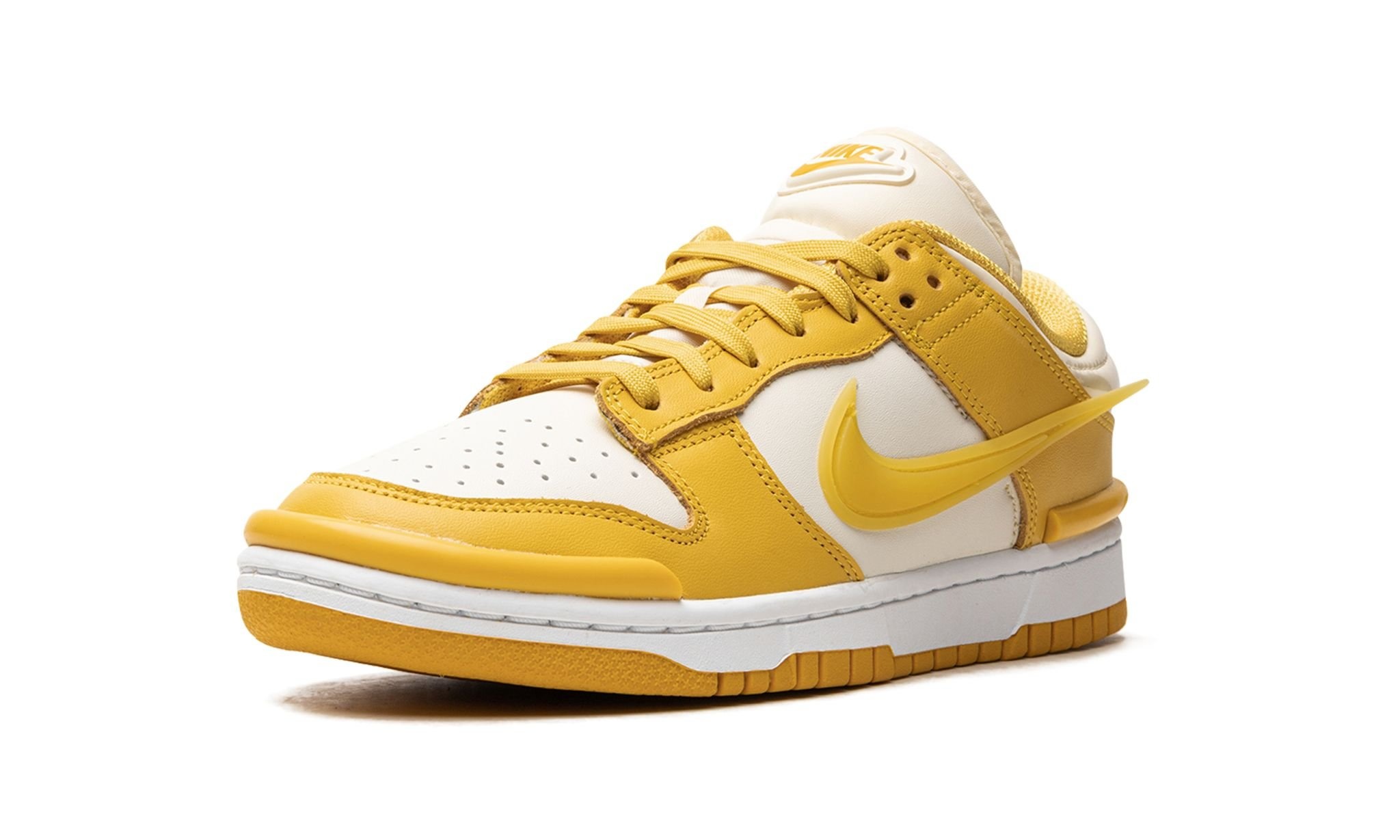 DUNK LO TIST WMNS "Vivid Sulfur" - 4