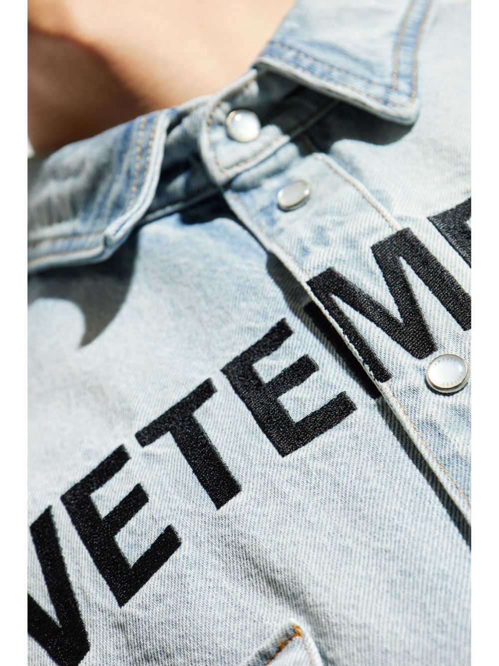 logo-embroidered shirt - 5
