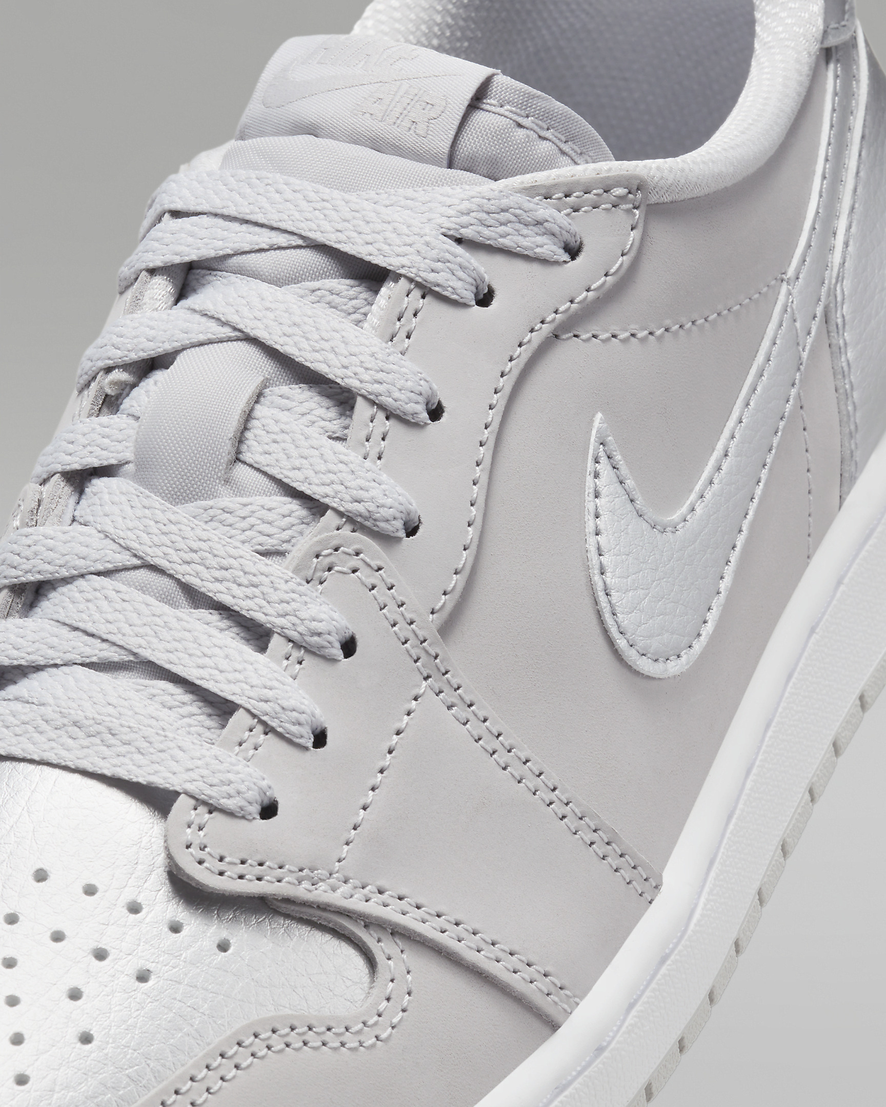 Men's Air Jordan 1 Low OG "Silver" Shoes - 7