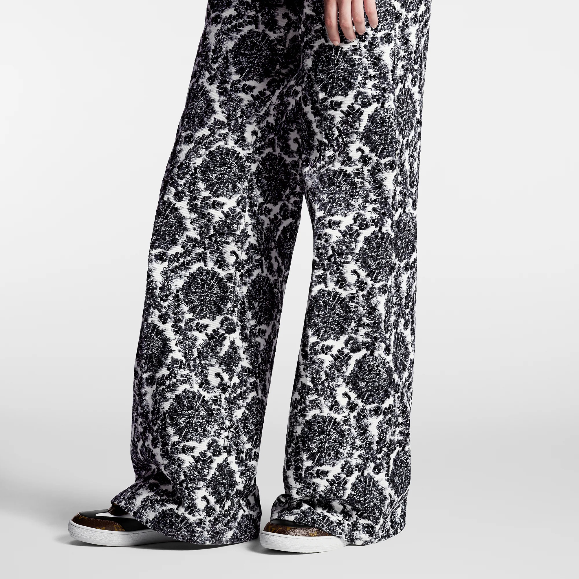 Sequin Flower Print Jeans - 2