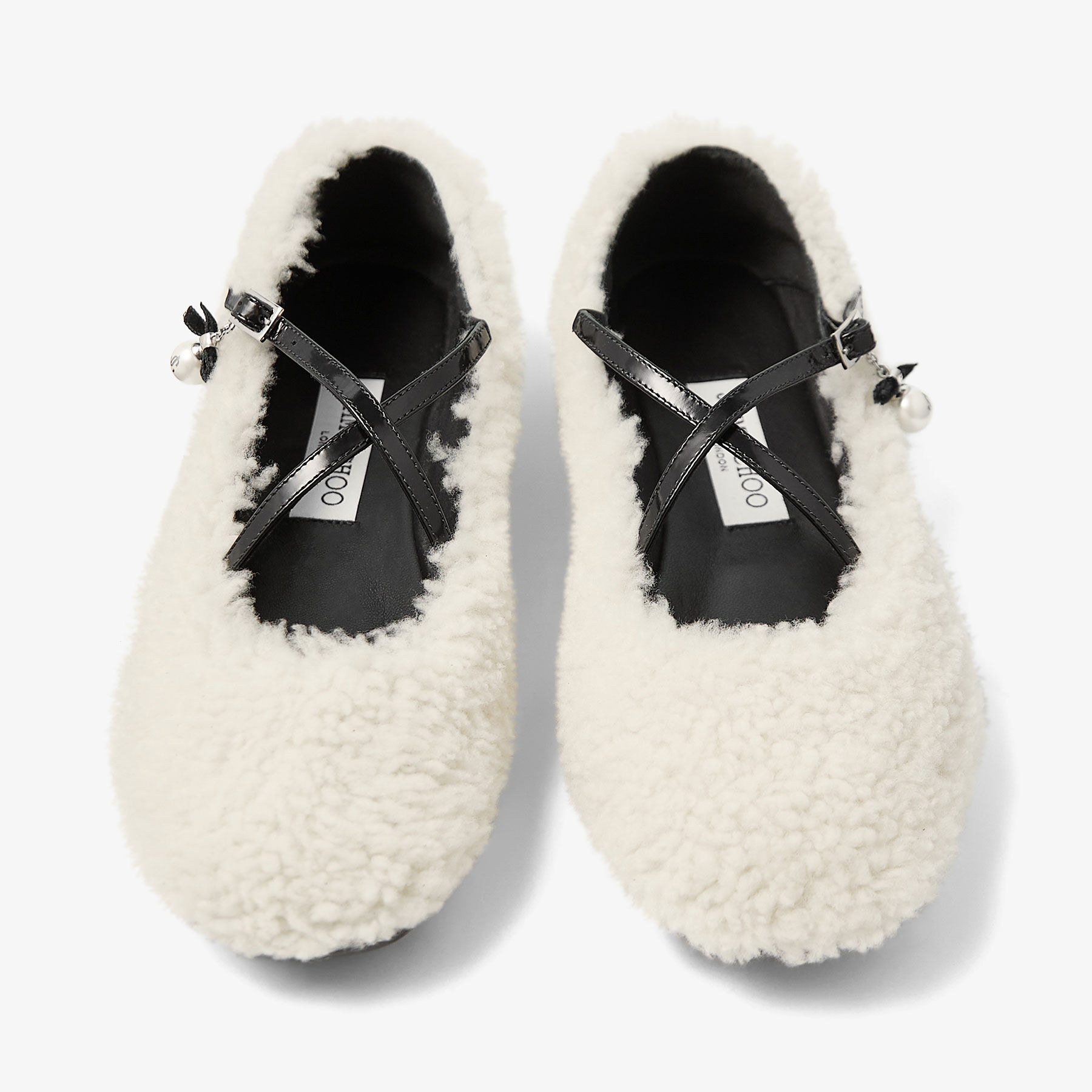 Eleri Ballerina S
Natural Shearling Ballerina Pumps with Pearl Charm - 4