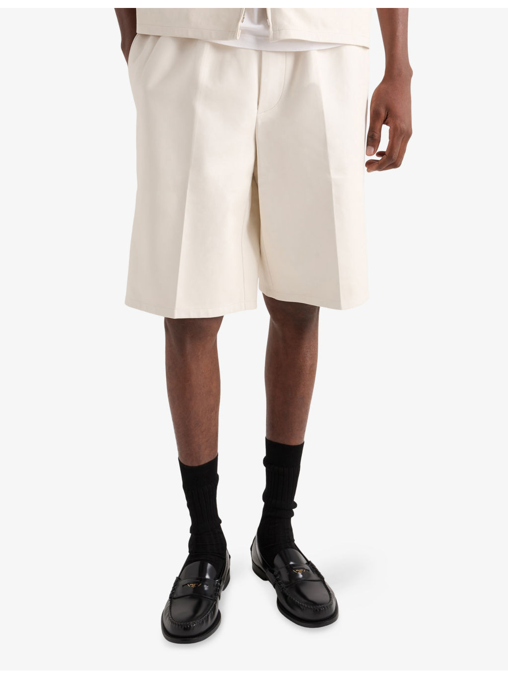 Triangle-Logo Relaxed Leather Bermuda Shorts - 3