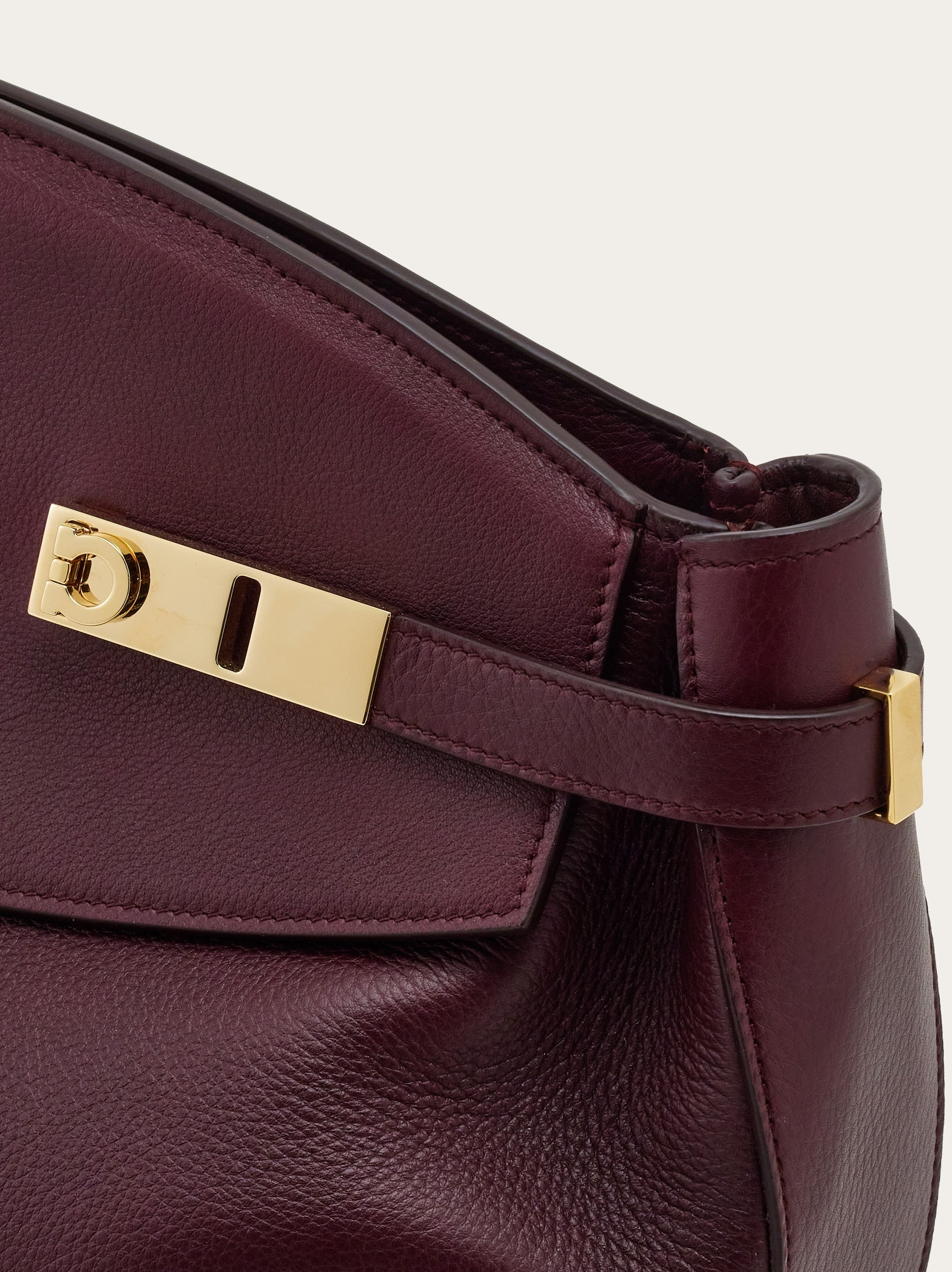 Hug shoulder bag - 6