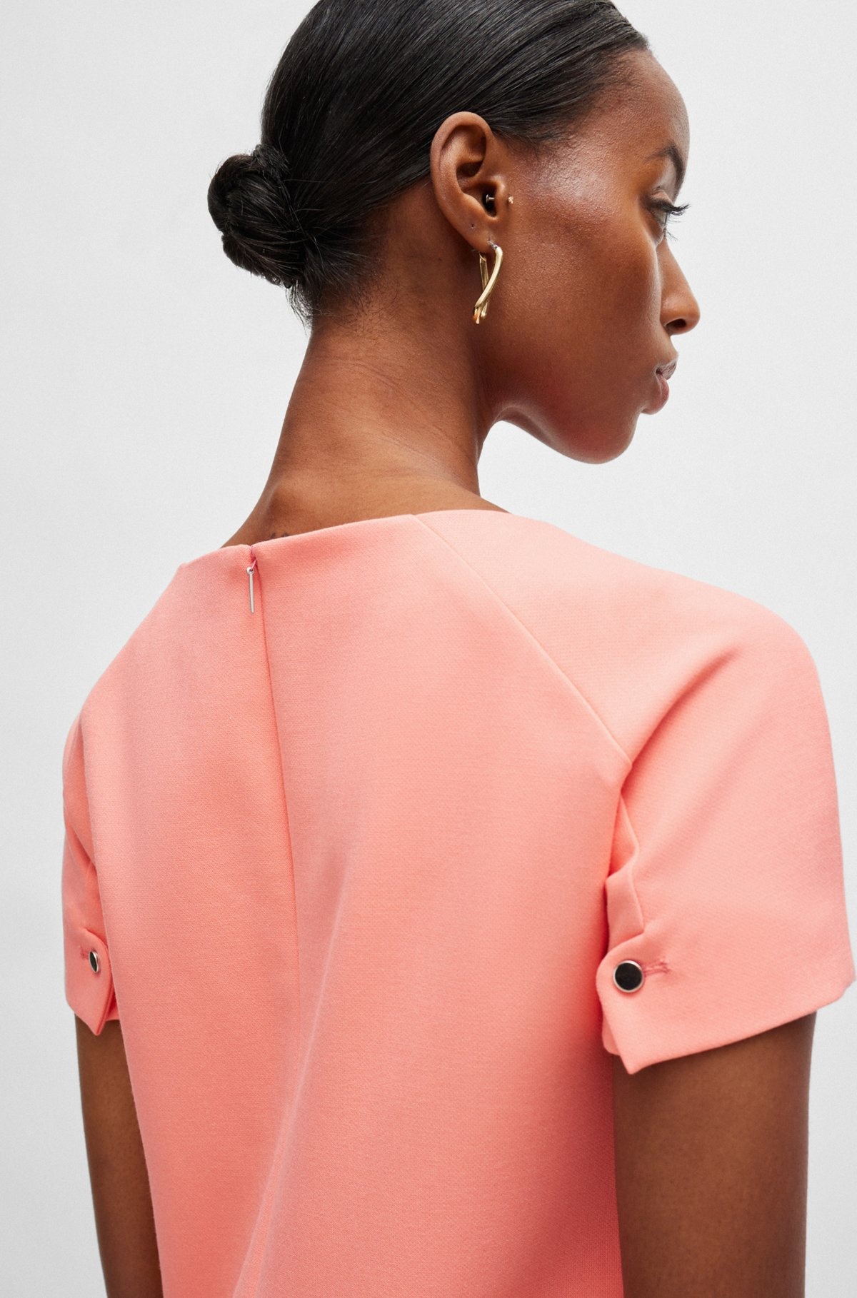 SHORT-SLEEVED DRESS IN STRETCH MATERIAL - 6