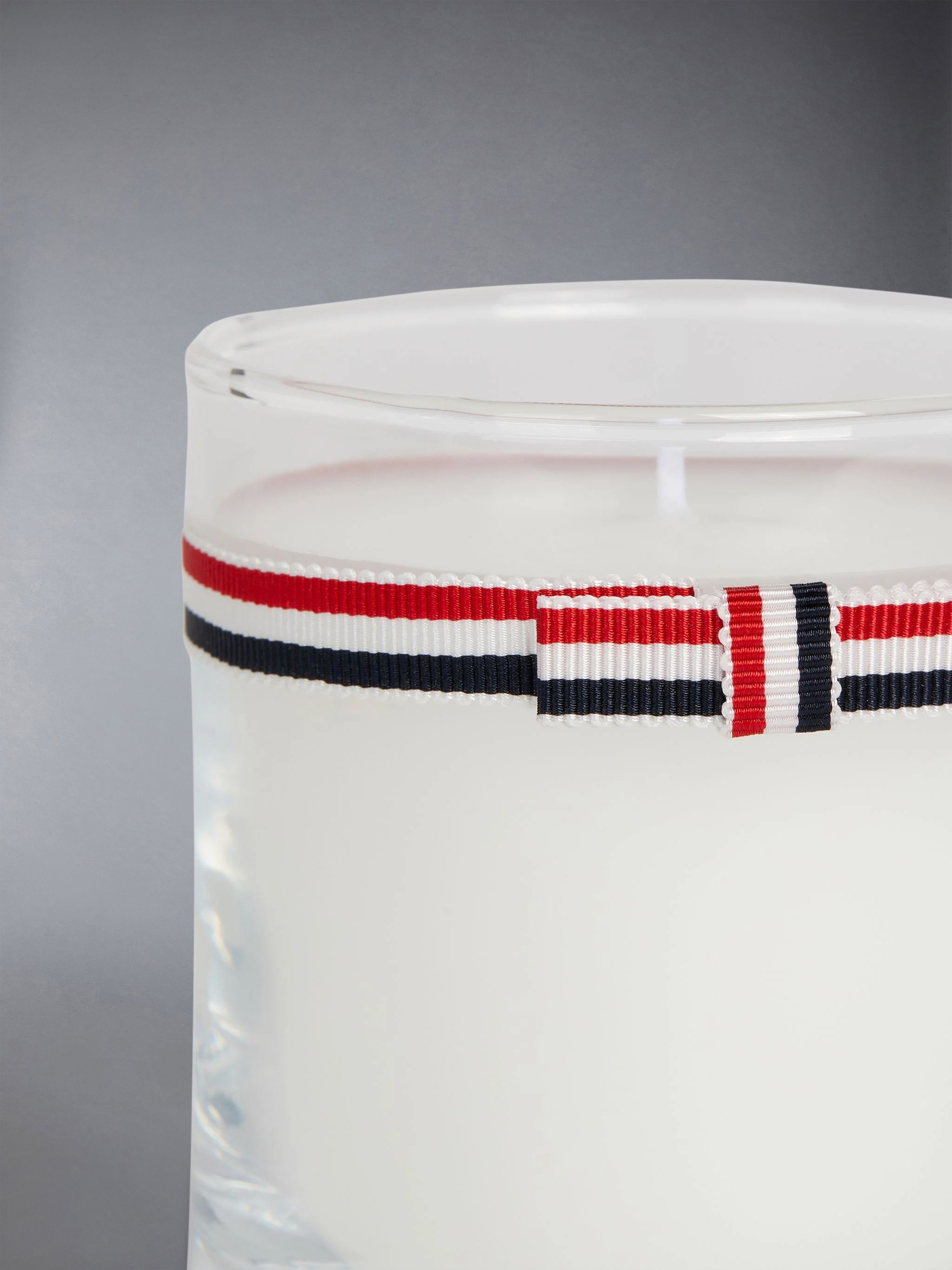 PEBBLE GRAIN CANDLE BASE - 2