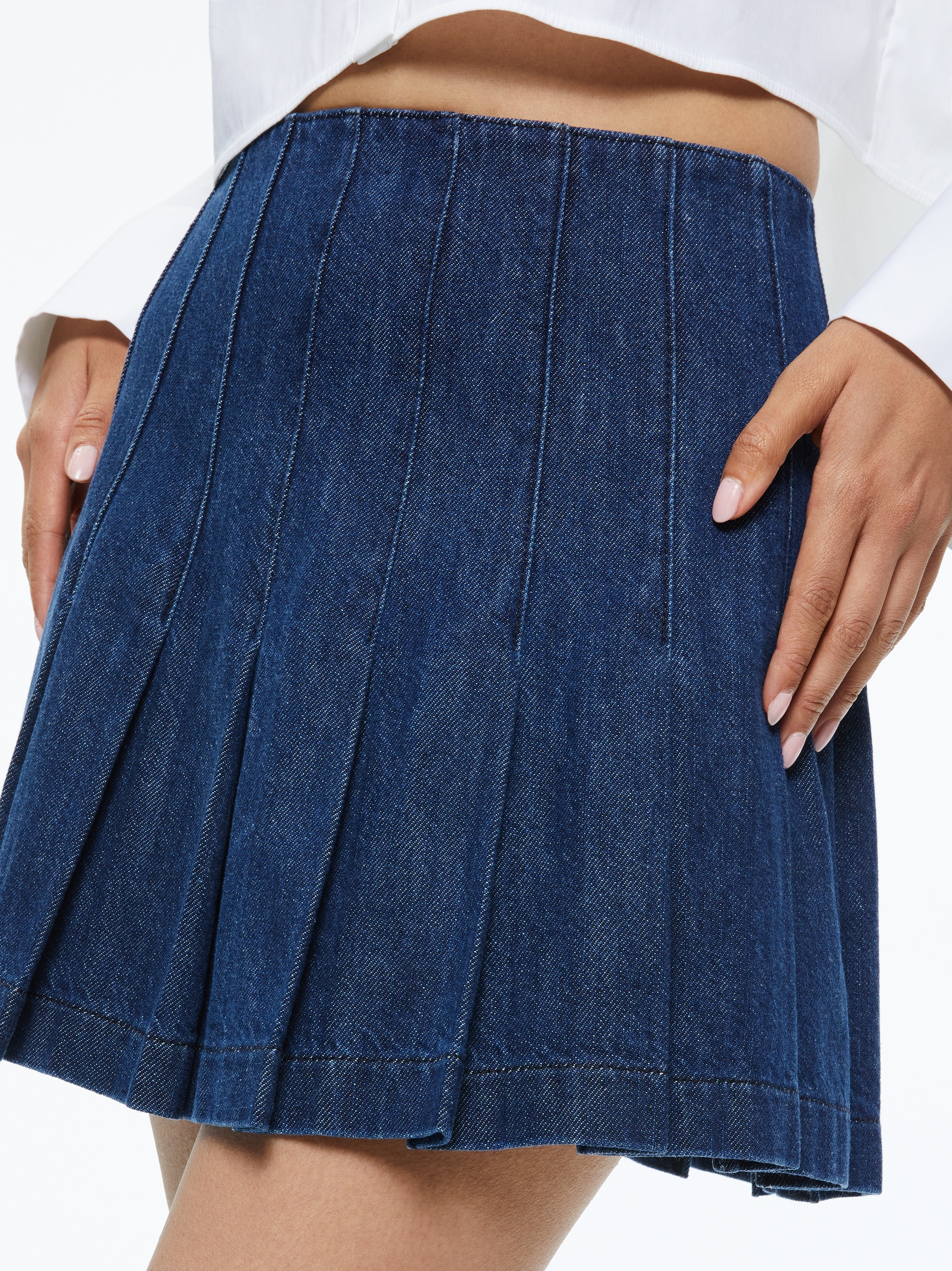 CARTER PLEATED DENIM MINI SKIRT - 4