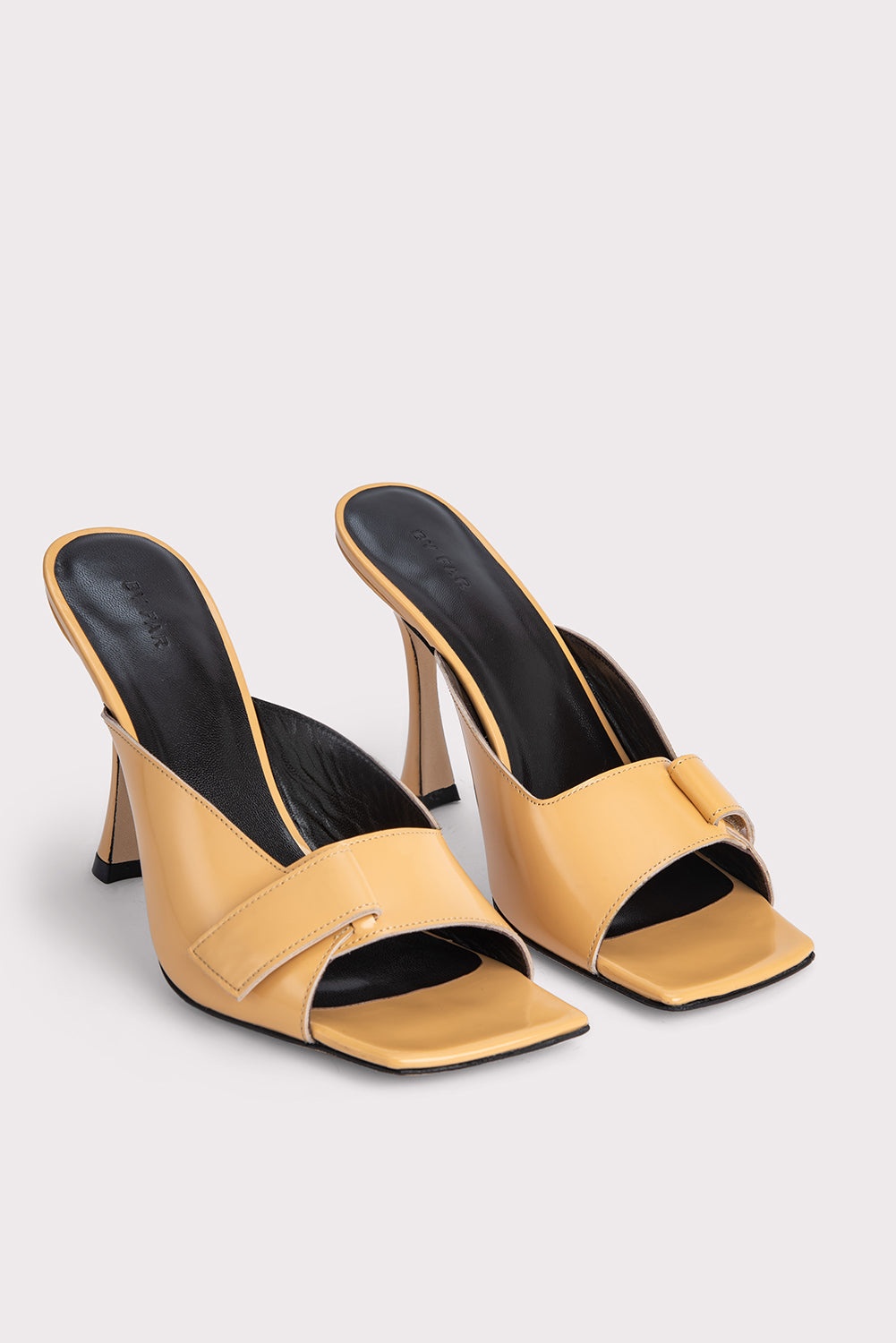 Olivia Biscuit Semi Patent Leather - 2