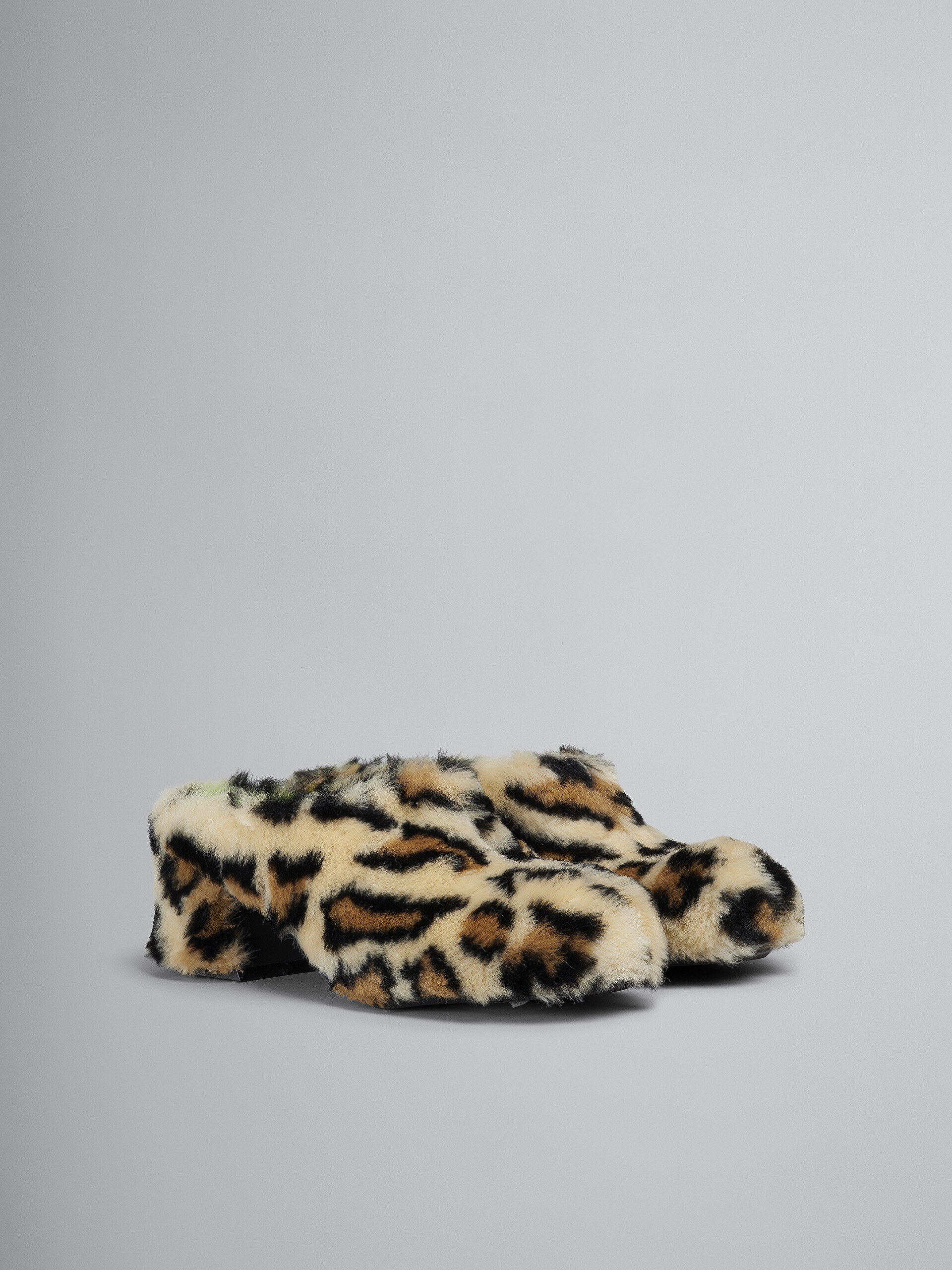 LEOPARD PRINT FAUX FUR SABOT - 2