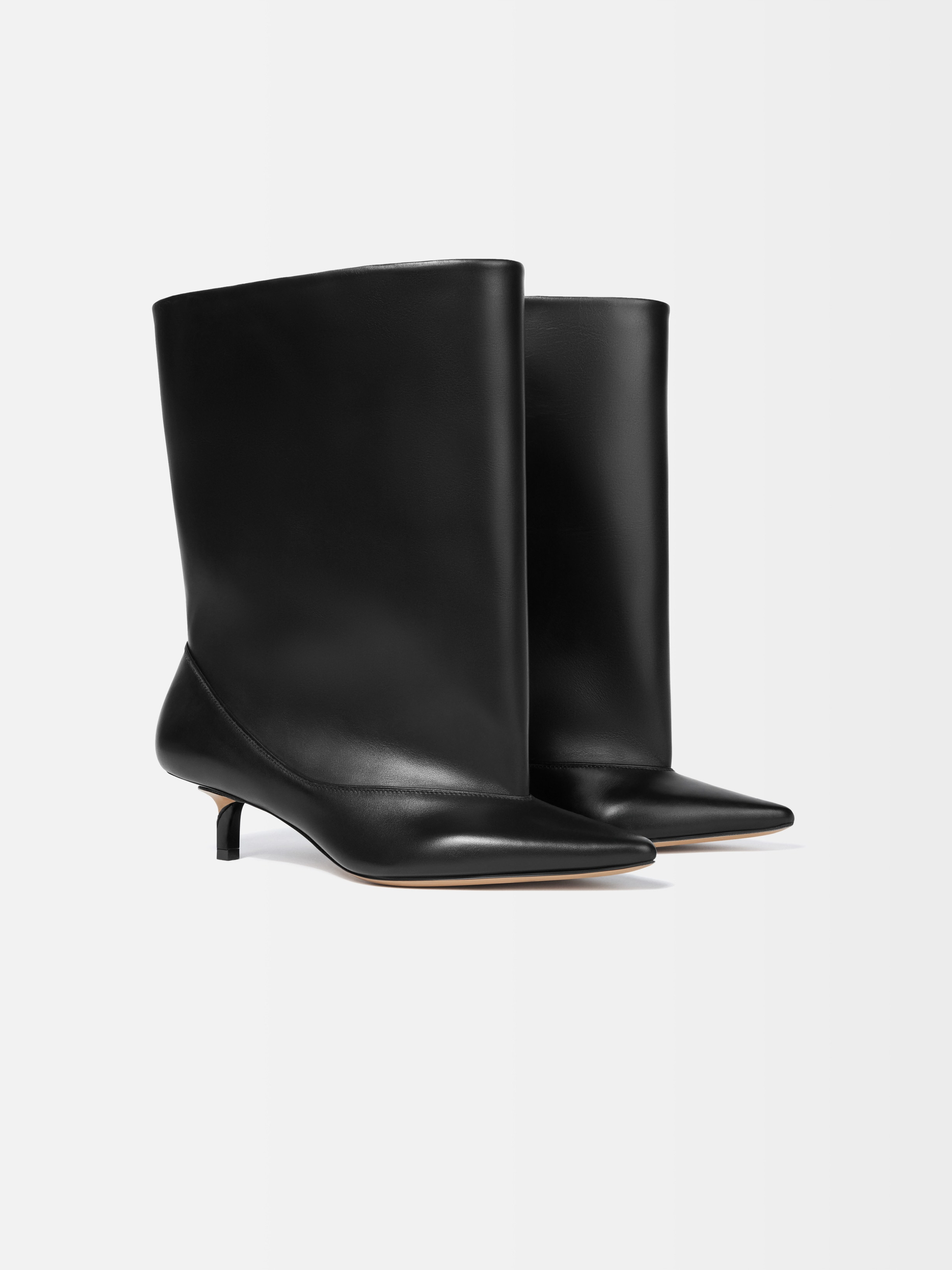 The Tourni boots - 2