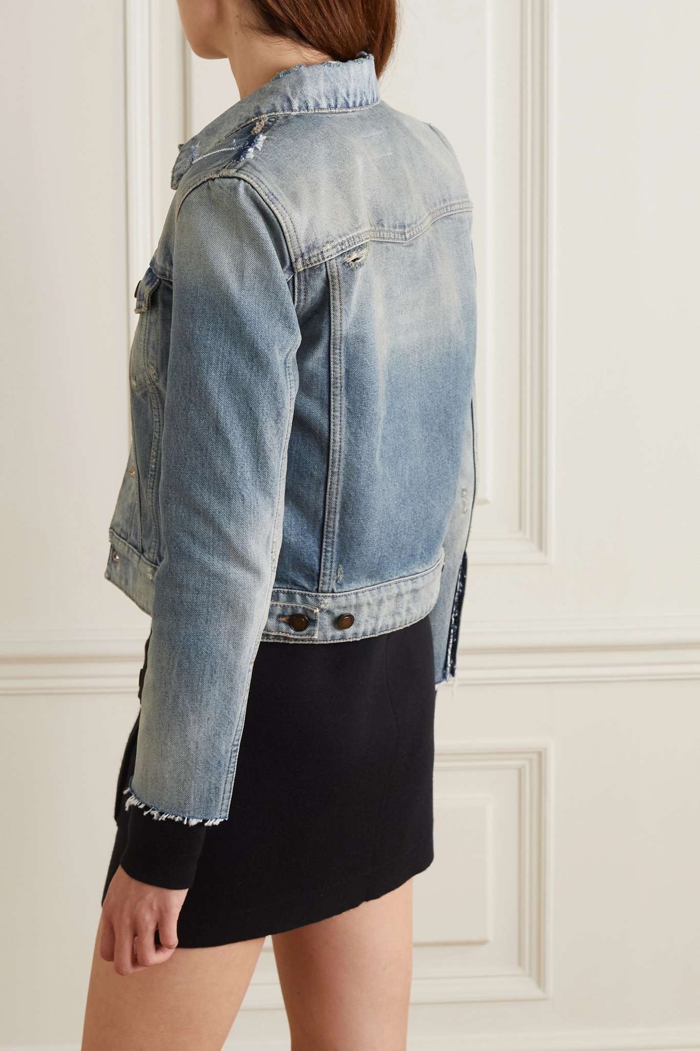 Cropped distressed denim jacket - 4